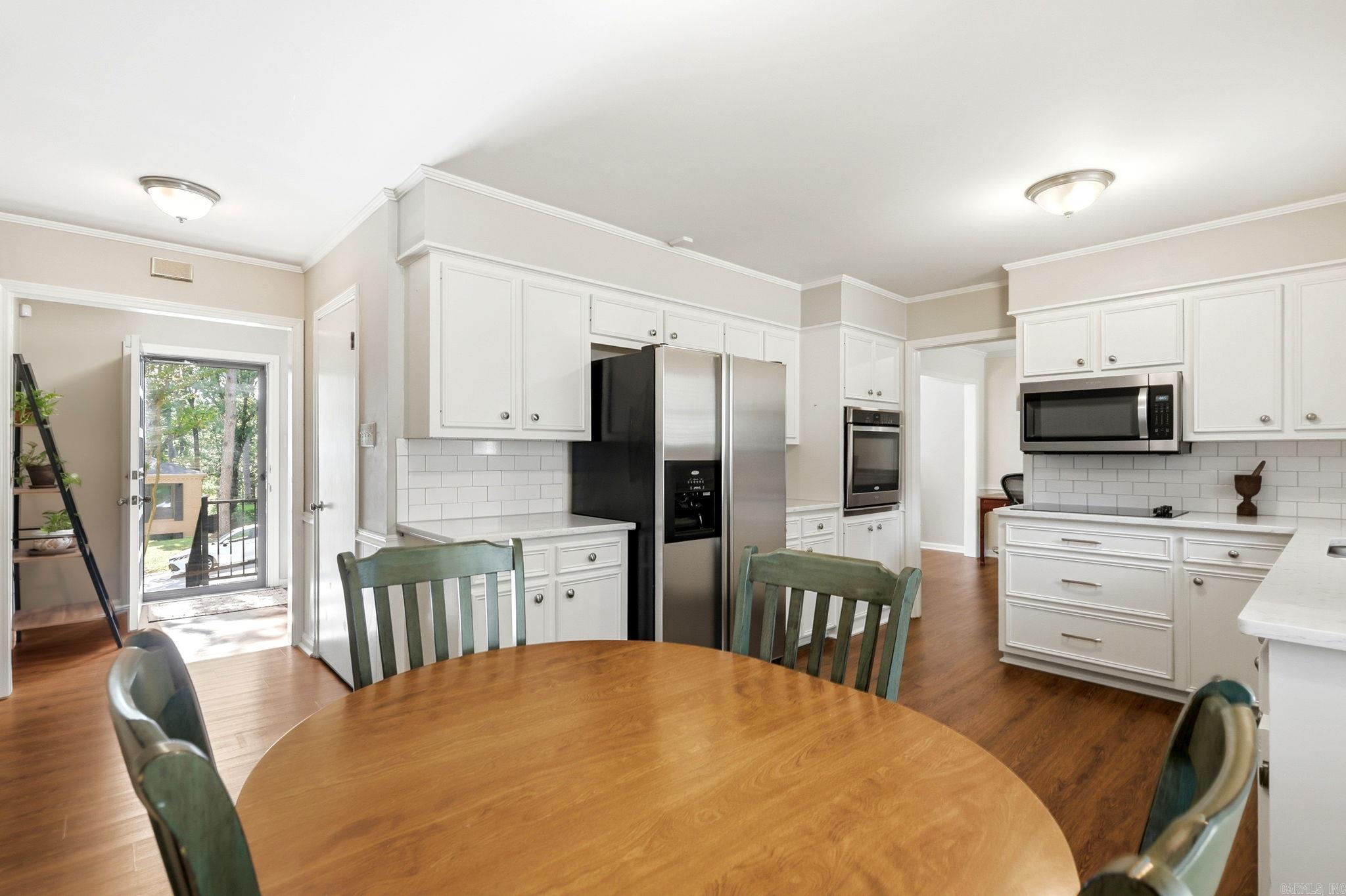 1805 Alberta Drive Property Photo 12