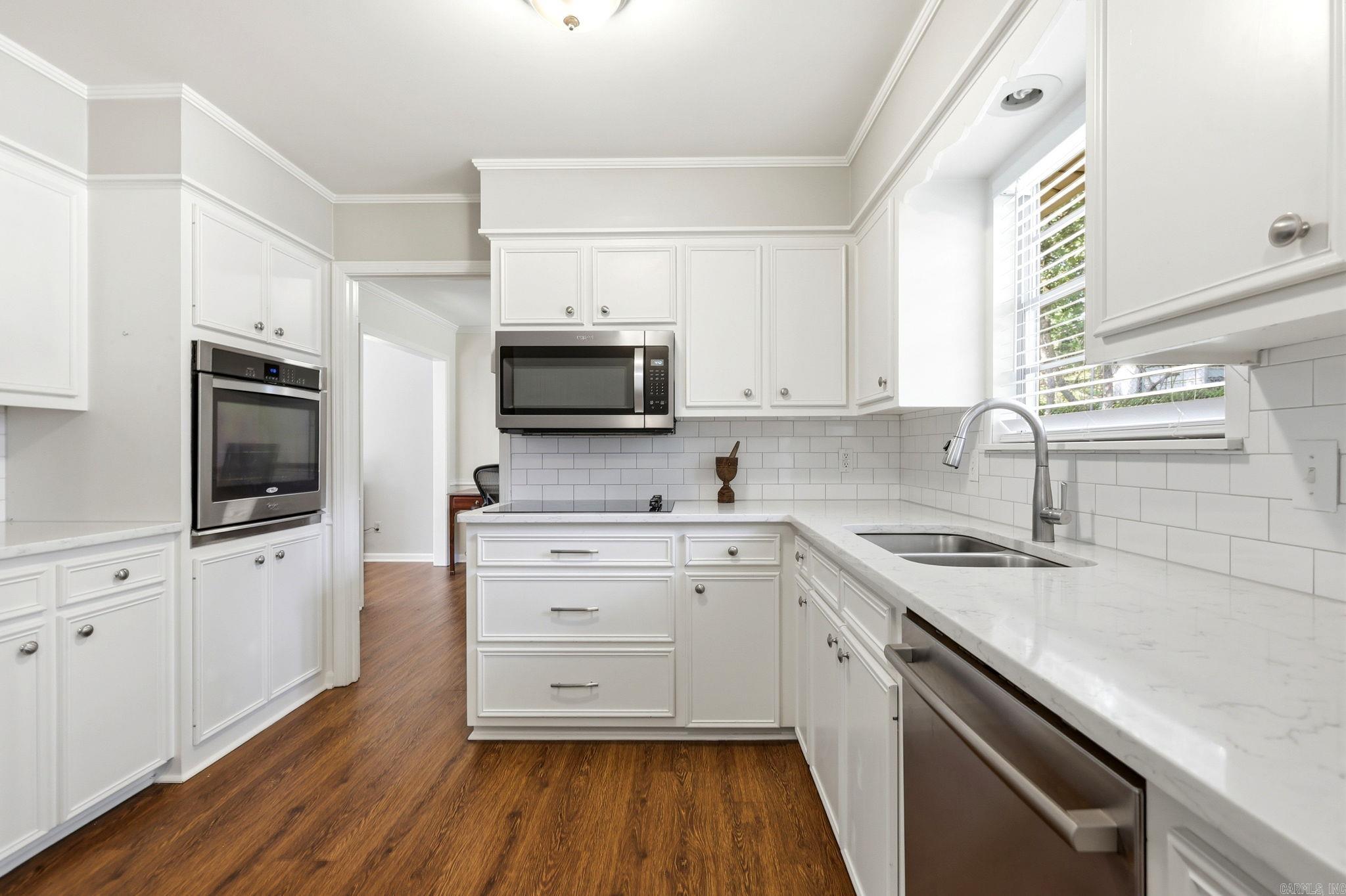 1805 Alberta Drive Property Photo 13