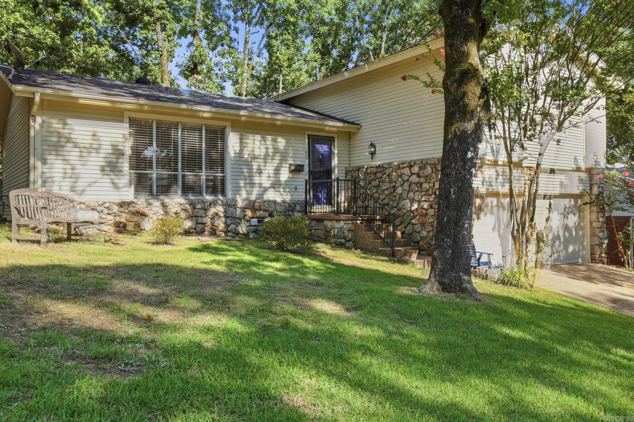 1805 Alberta Drive Property Photo 40