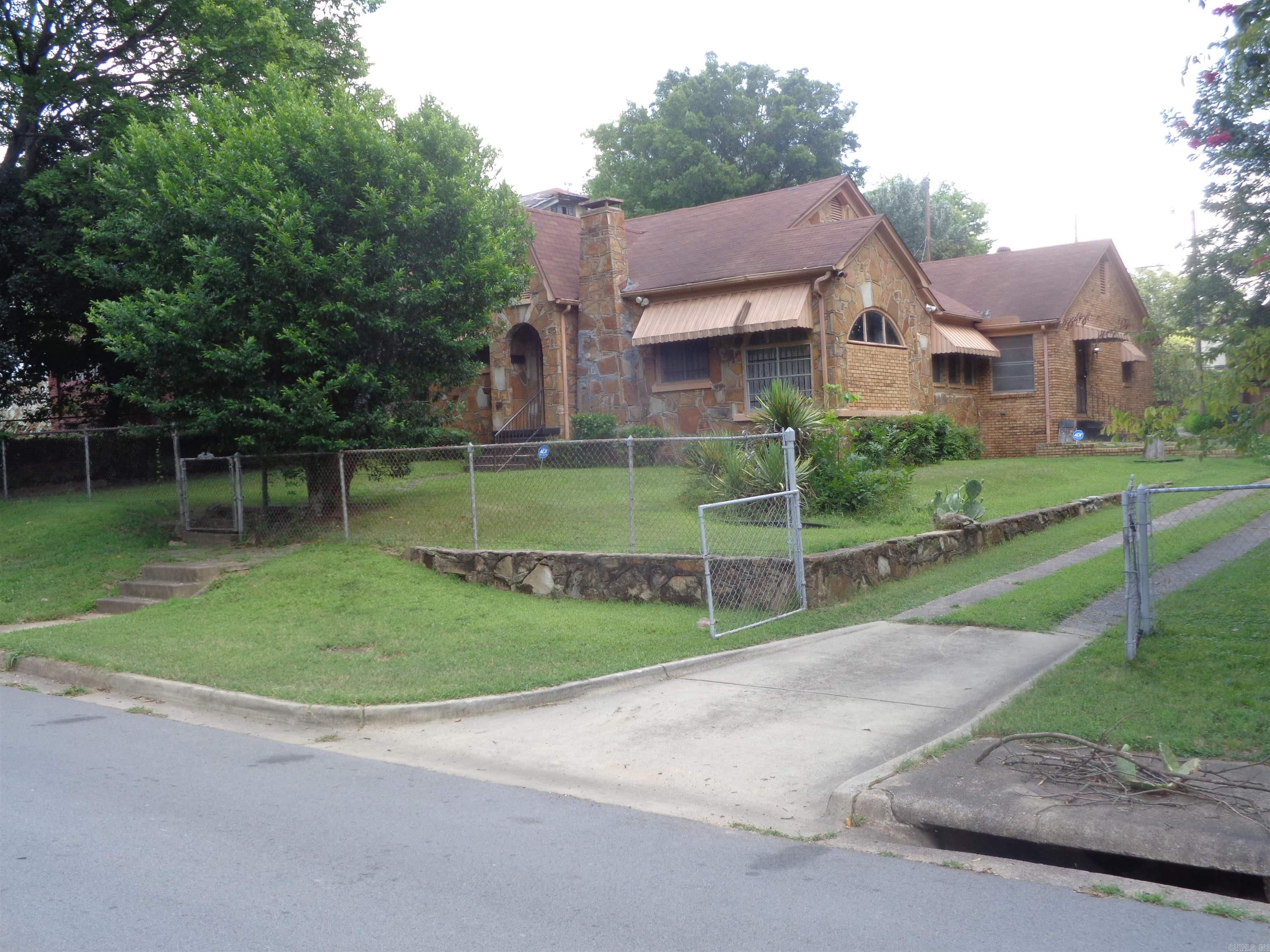 3015 Battery Street Property Photo 2