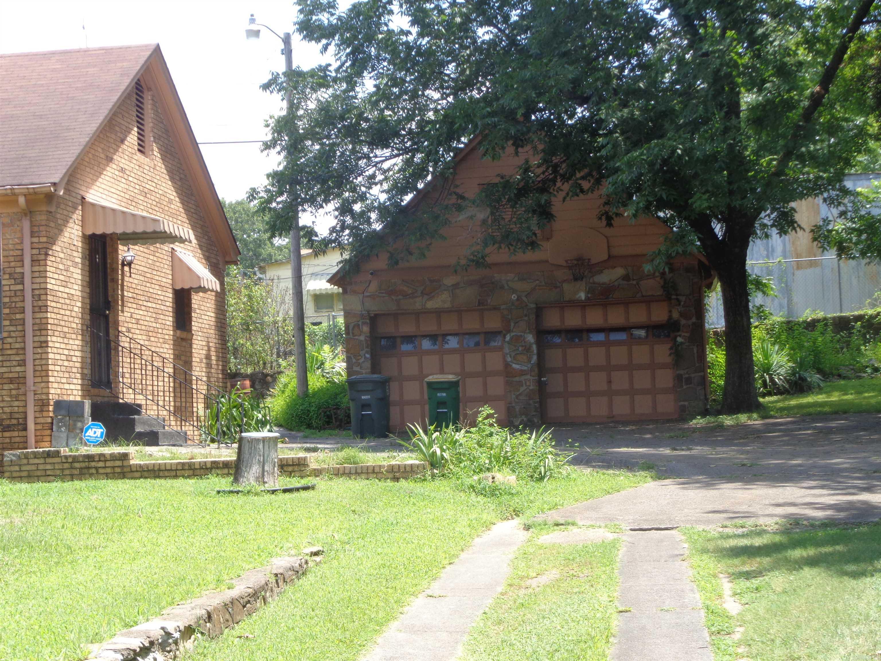 3015 Battery Street Property Photo 4