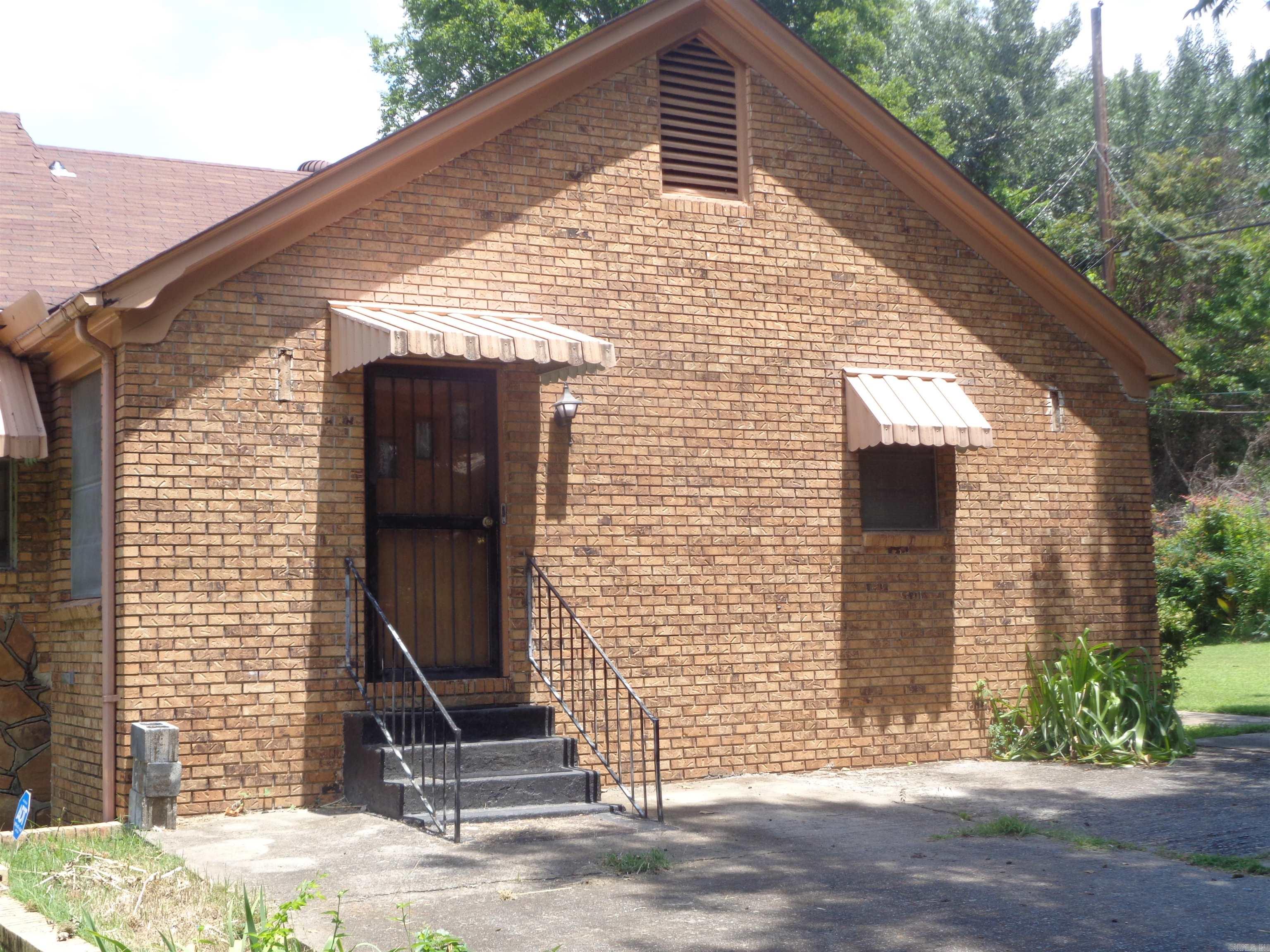 3015 Battery Street Property Photo 6
