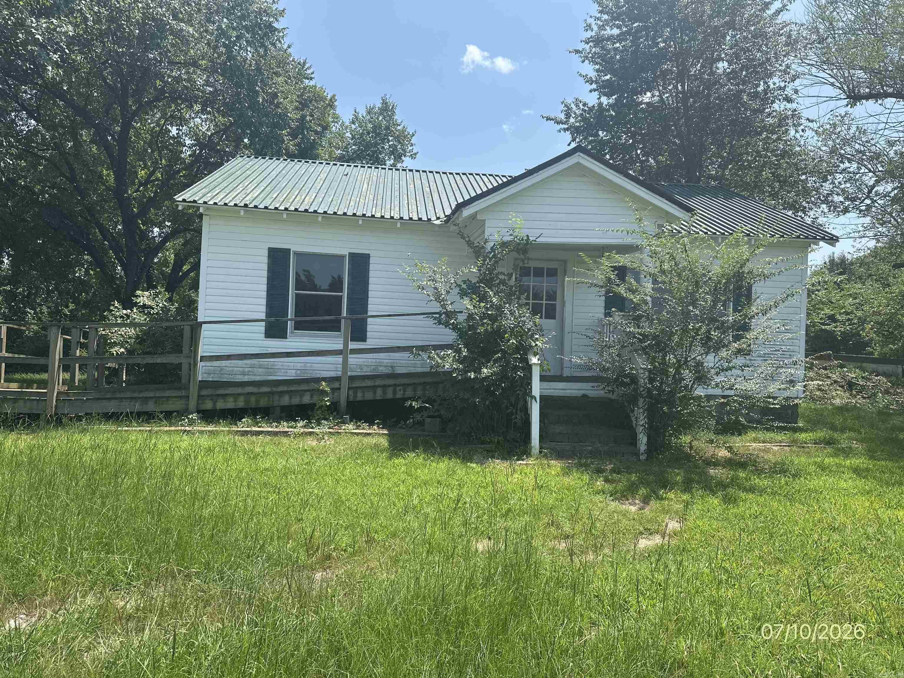 7512 Highway 103 Property Photo 1