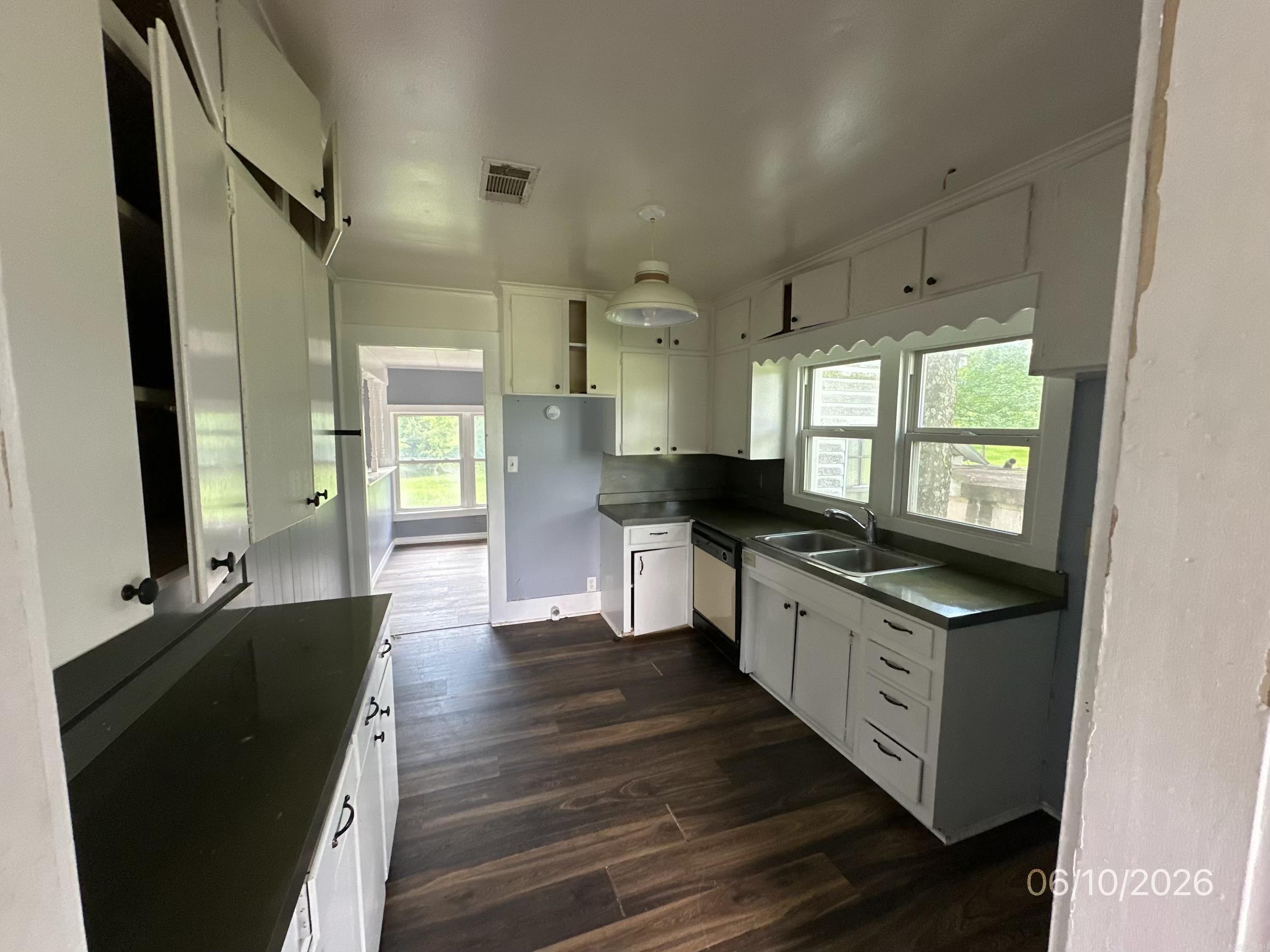 7512 Highway 103 Property Photo 6