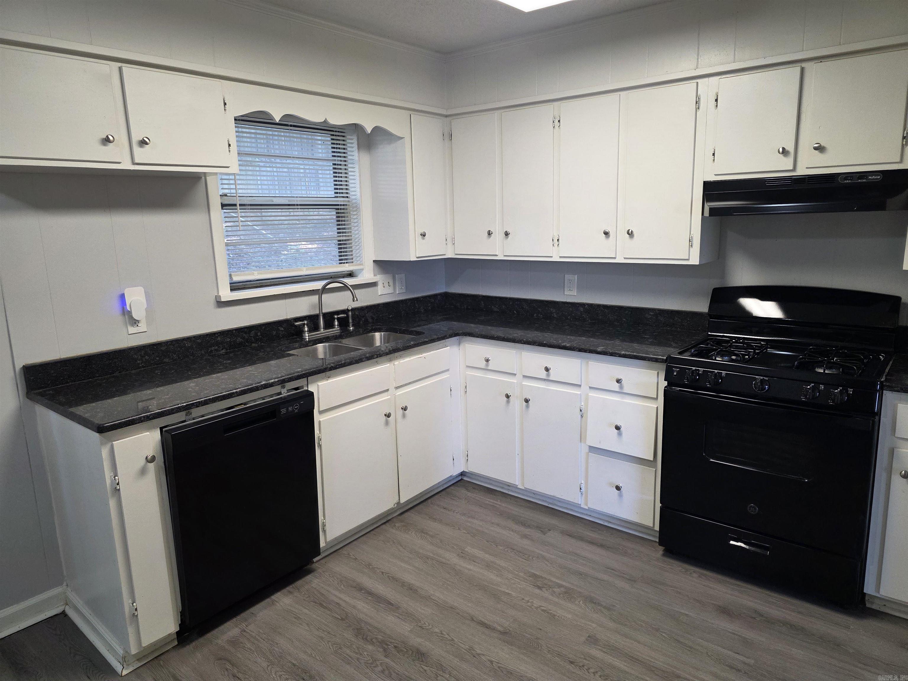 33 Sagewood Court Property Photo 6