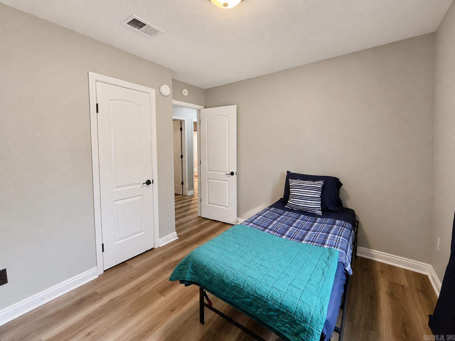 102 Oxford Cv Property Photo 17
