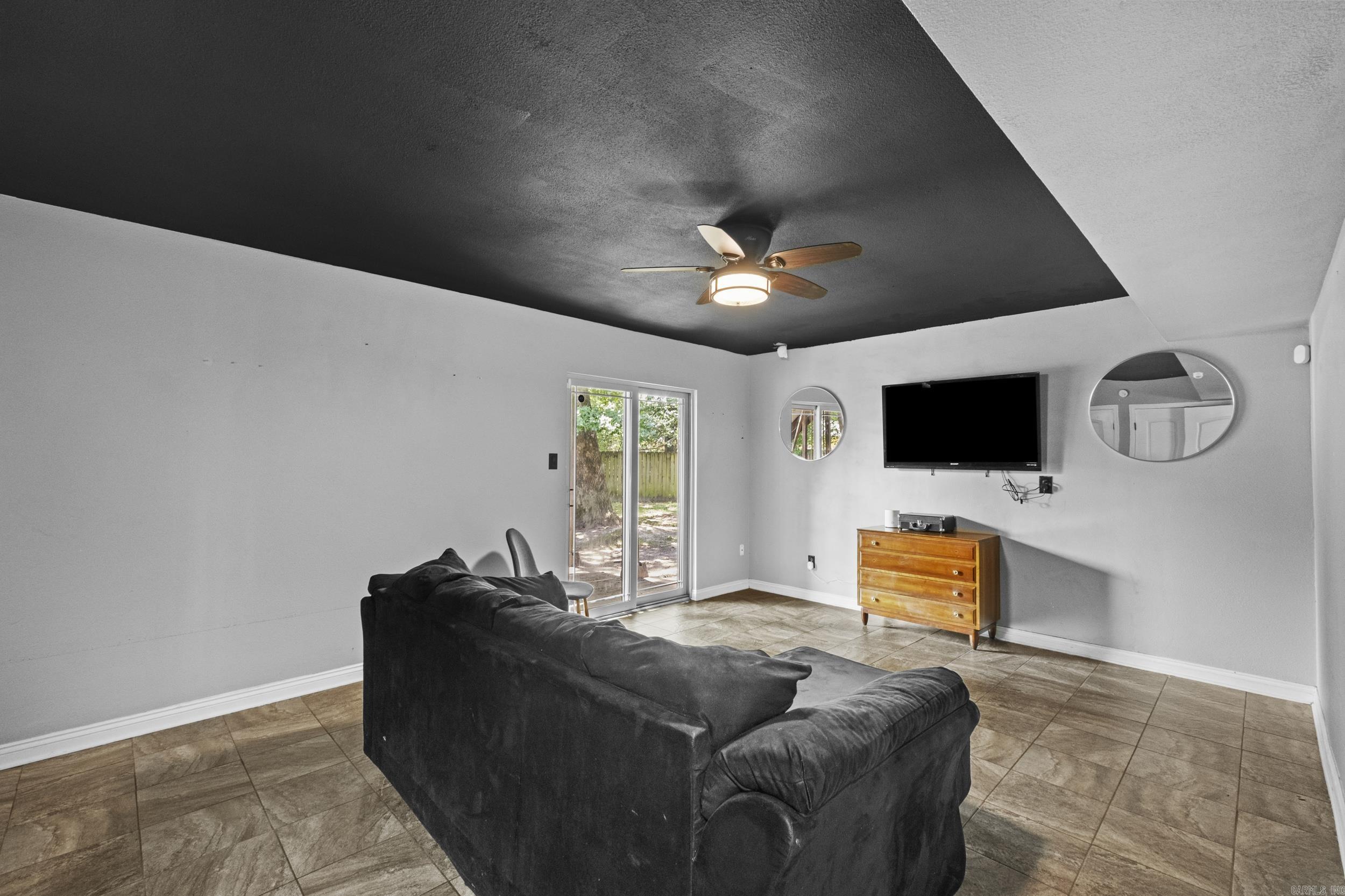102 Oxford Cv Property Photo 24