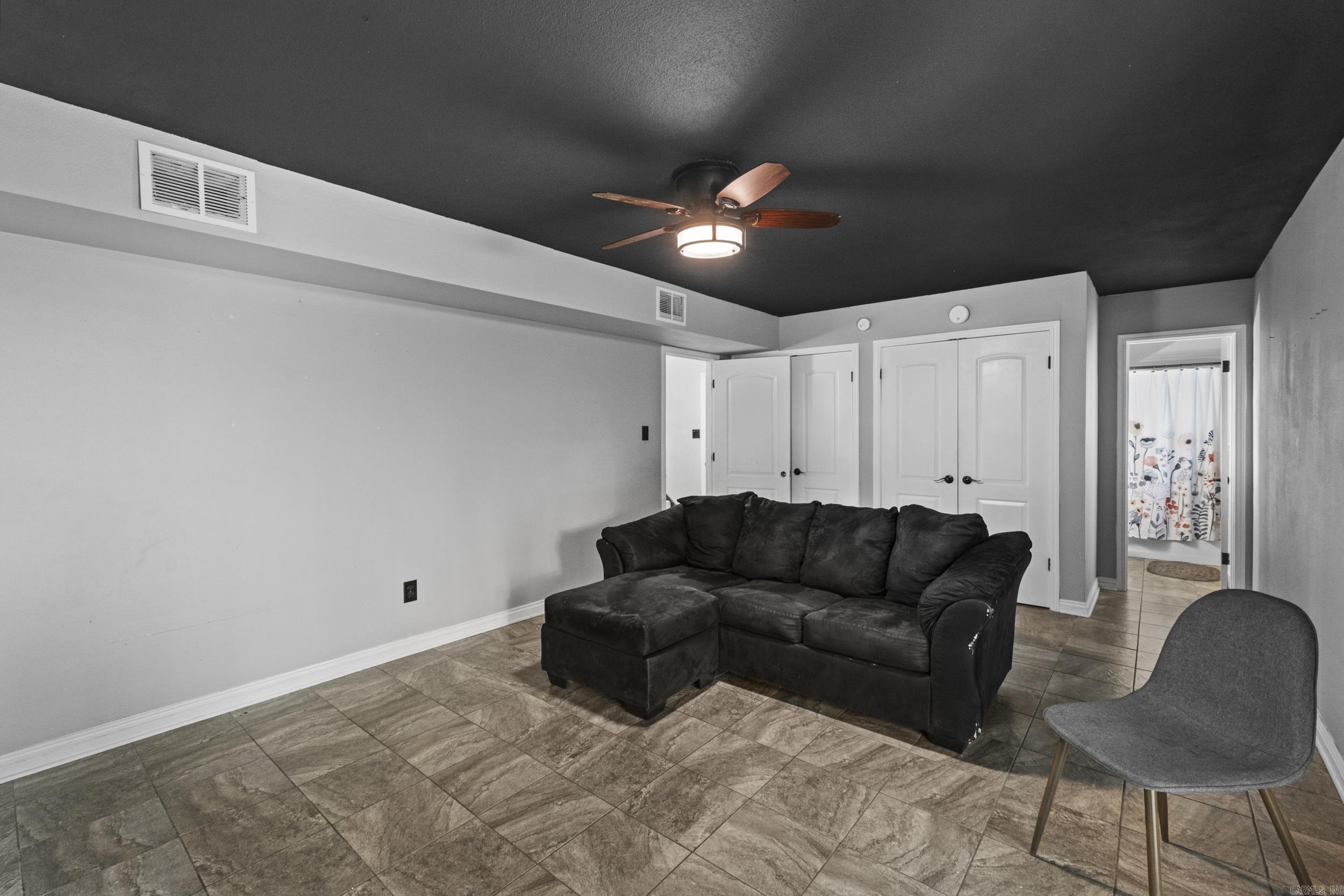 102 Oxford Cv Property Photo 25