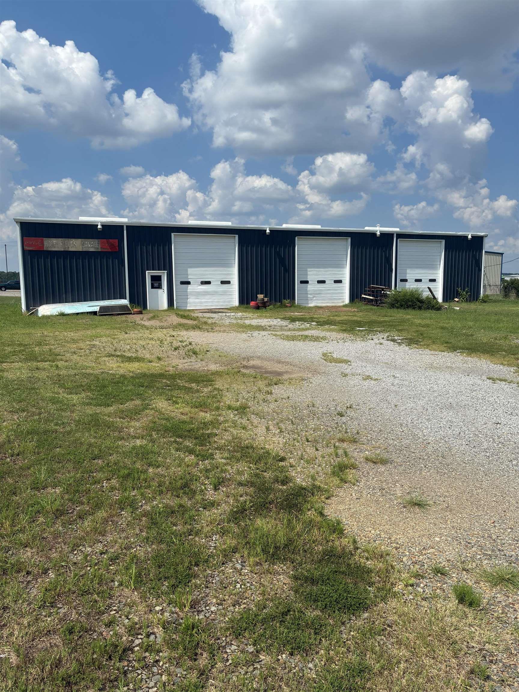 1604 E Booth Property Photo 1