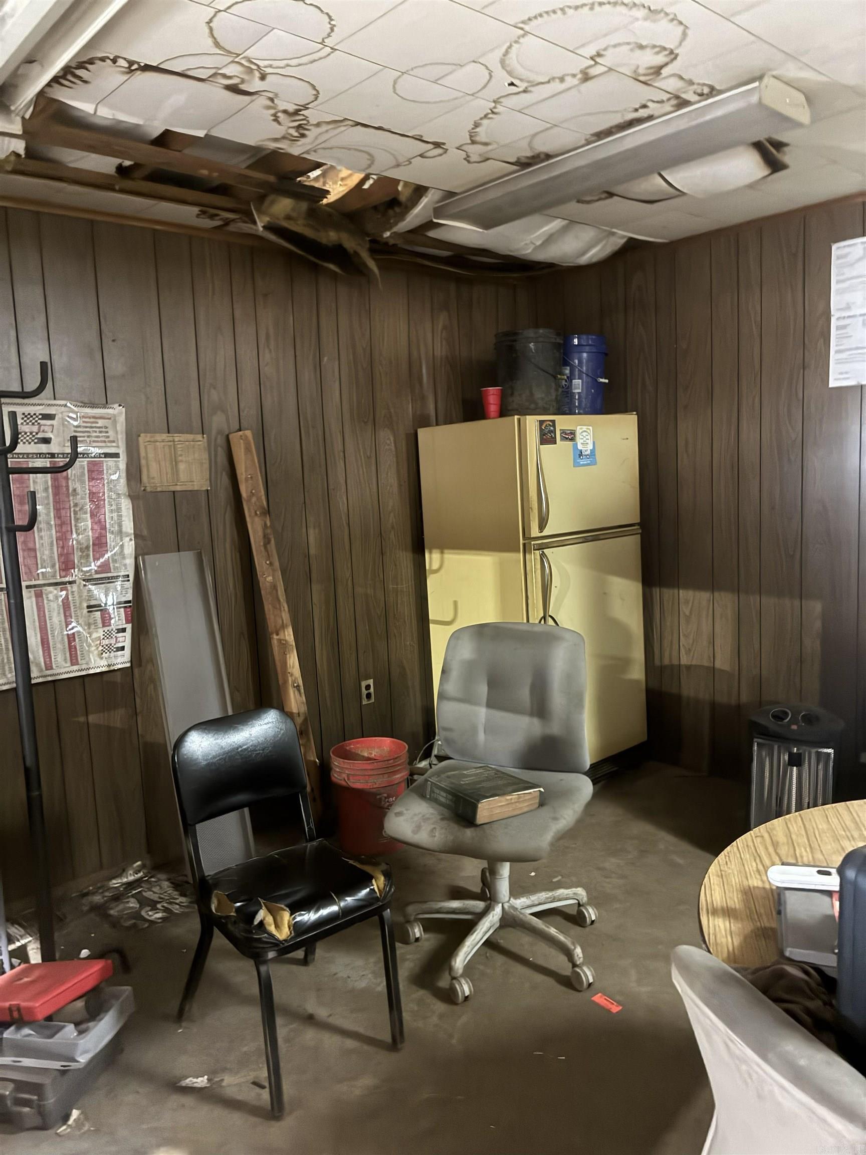 1604 E Booth Property Photo 5