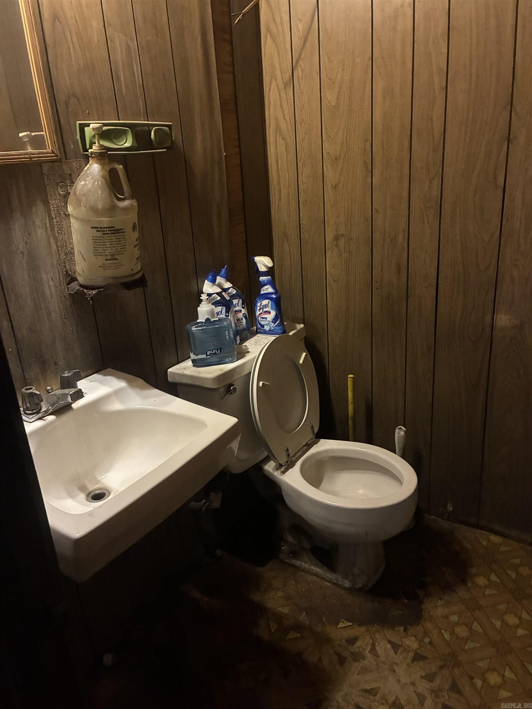1604 E Booth Property Photo 6