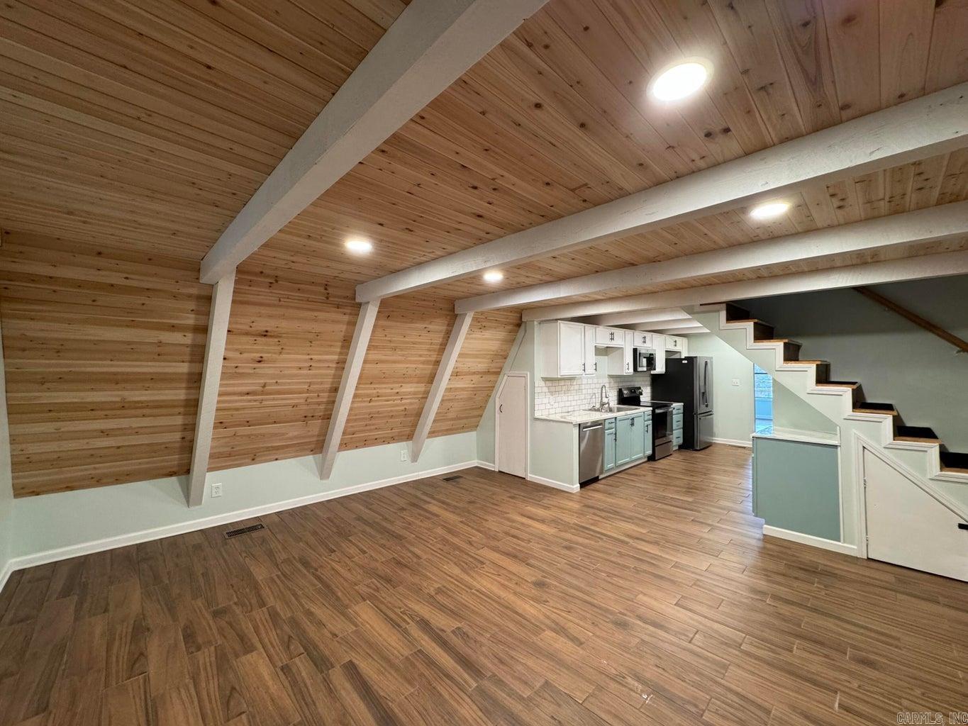 68 Park Circle Property Photo 10