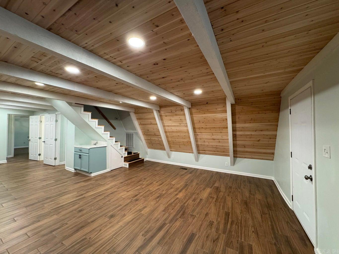 68 Park Circle Property Photo 11