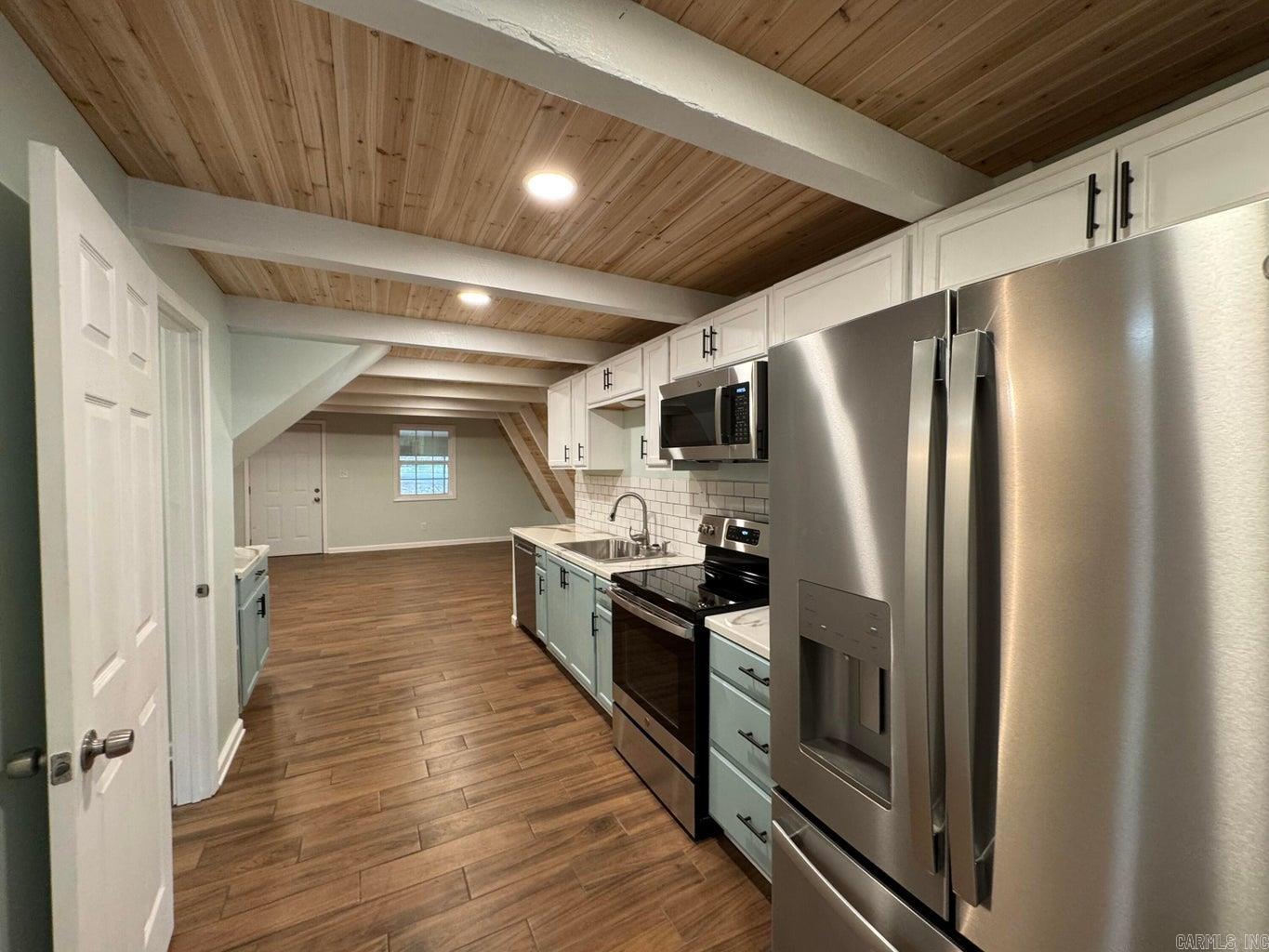 68 Park Circle Property Photo 15