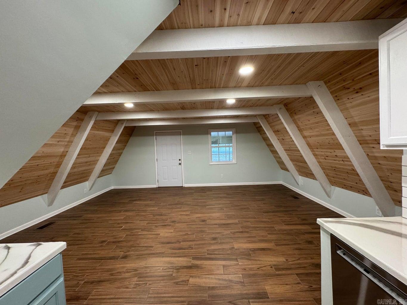 68 Park Circle Property Photo 16
