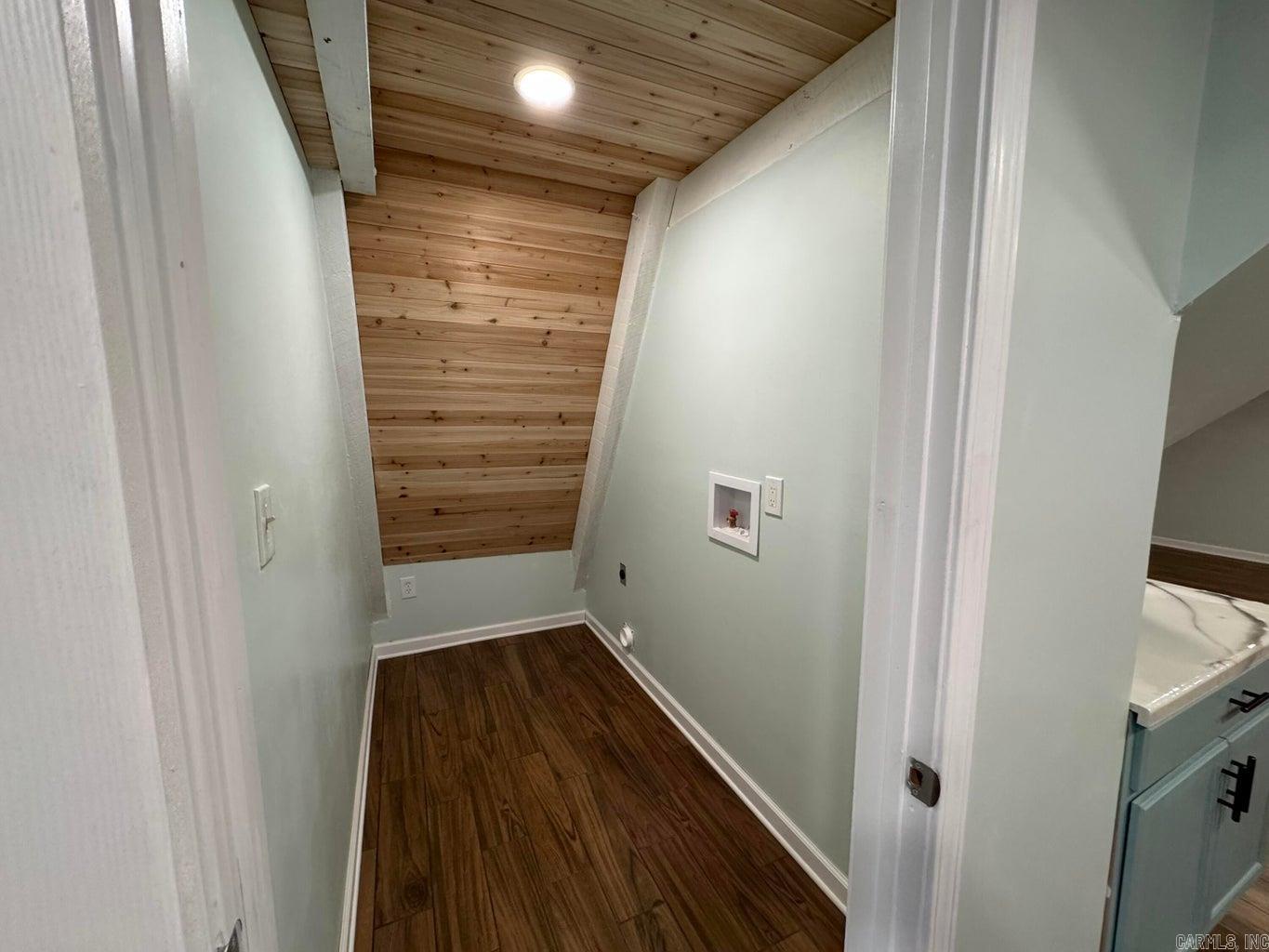 68 Park Circle Property Photo 17
