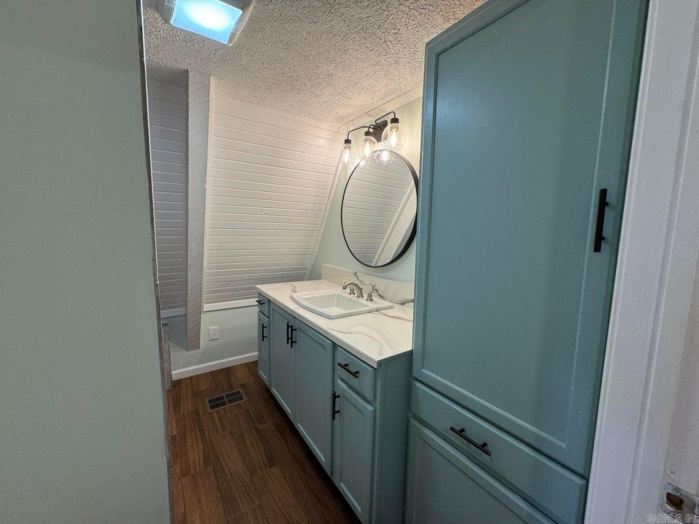 68 Park Circle Property Photo 18