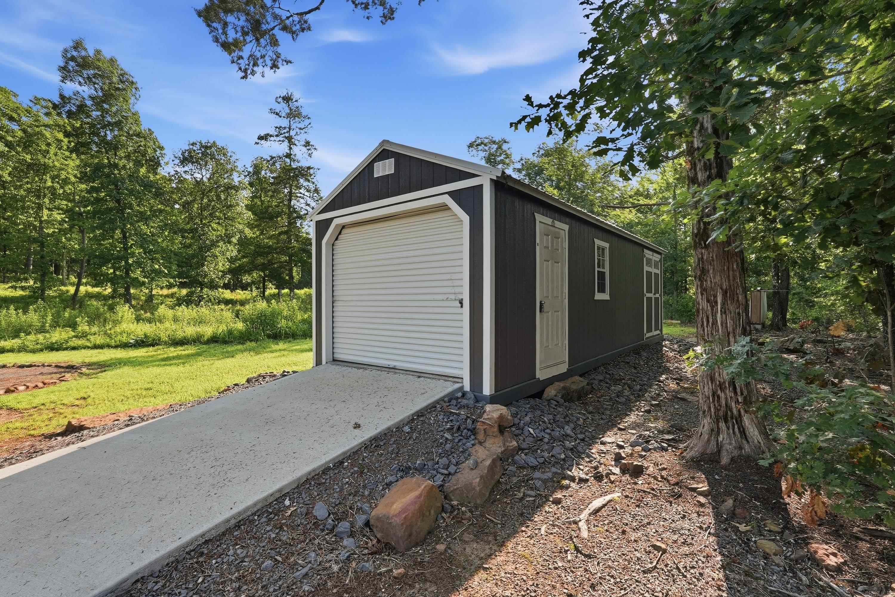 950 Sunny Slope Rd. Property Photo 12