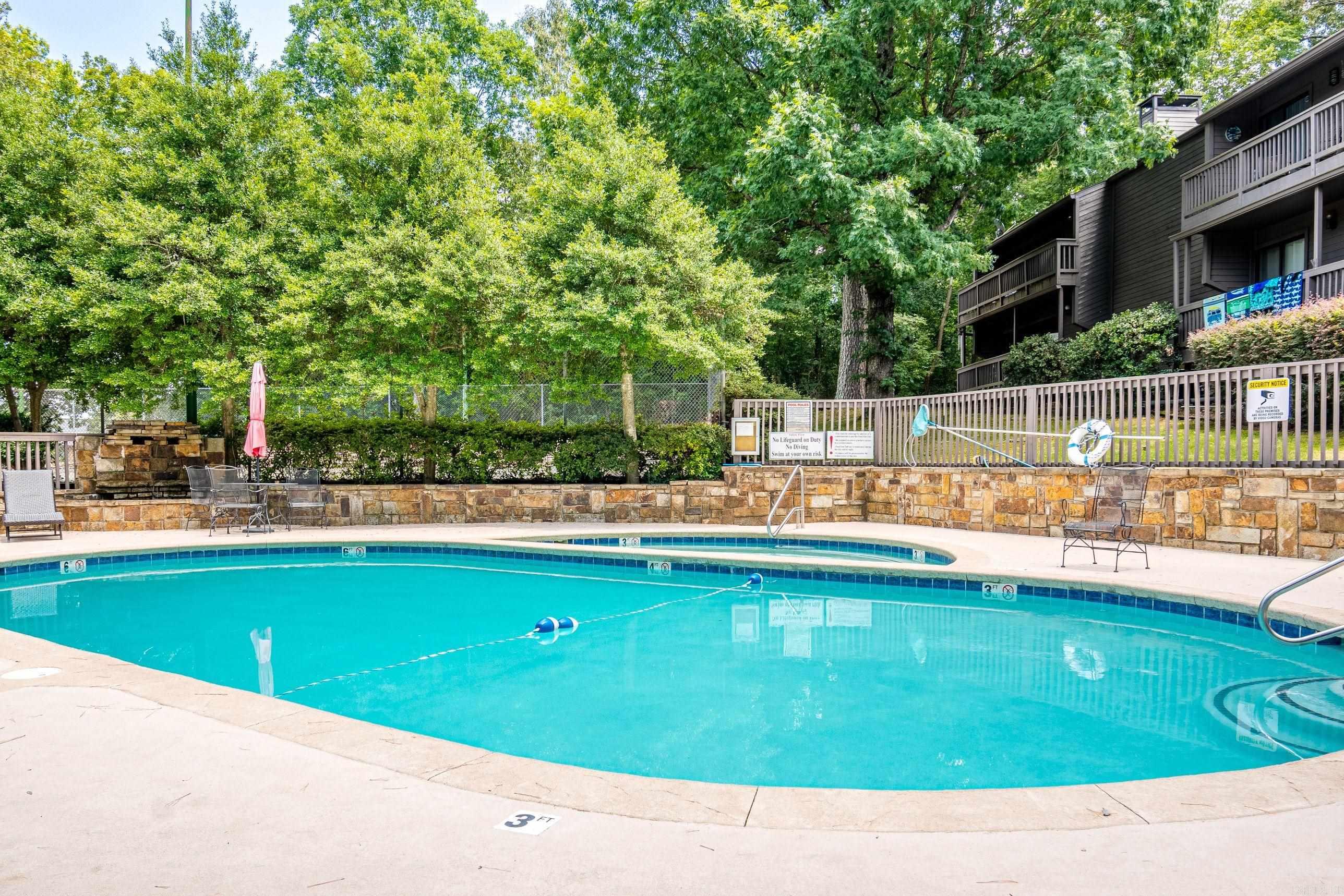 200 Hamilton Oaks D-3 Property Photo 6