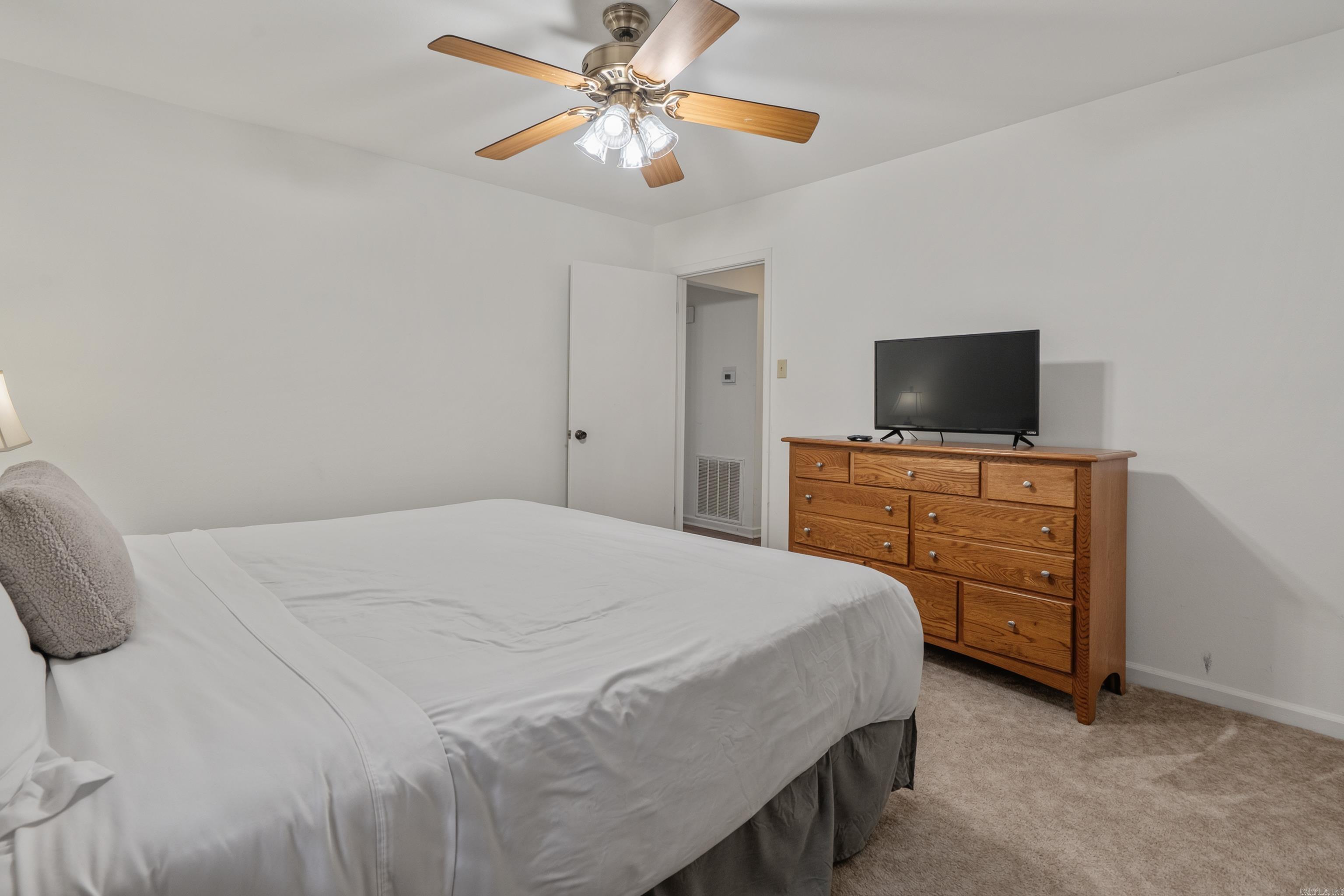 200 Hamilton Oaks D-3 Property Photo 18