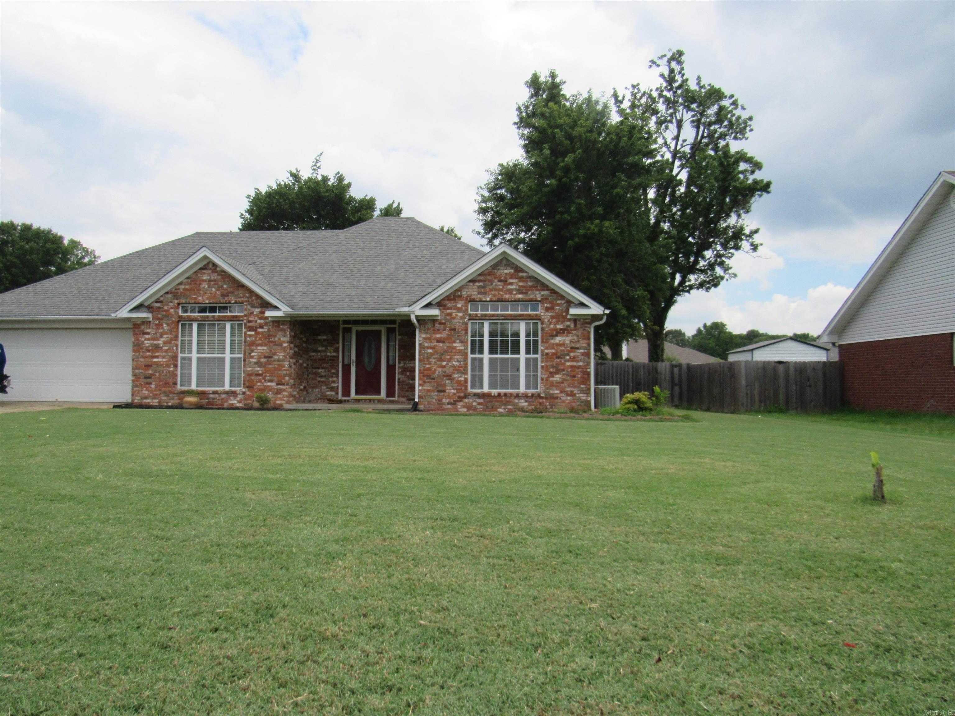 16 Emerald Cir Property Photo 3