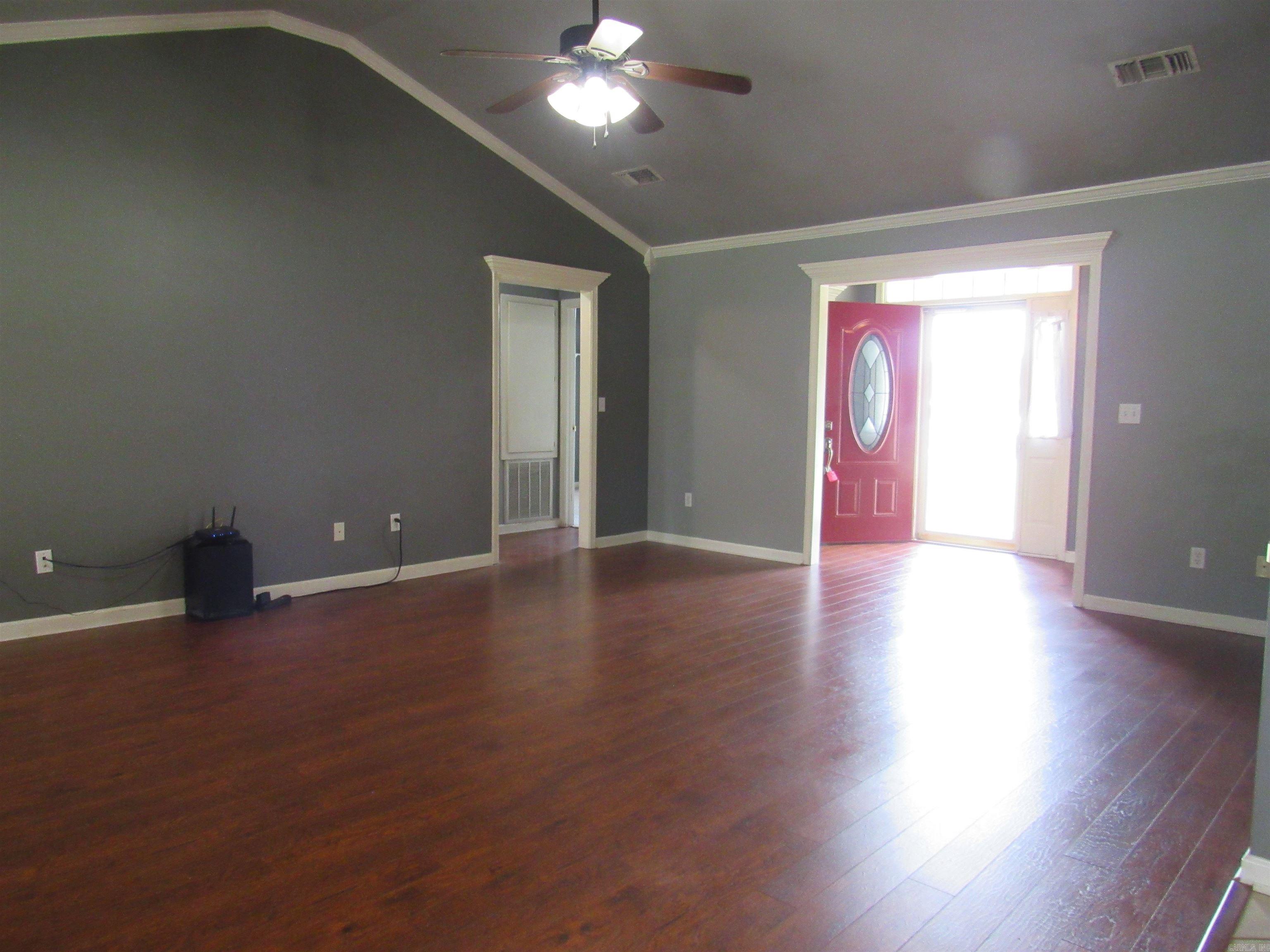 16 Emerald Cir Property Photo 4