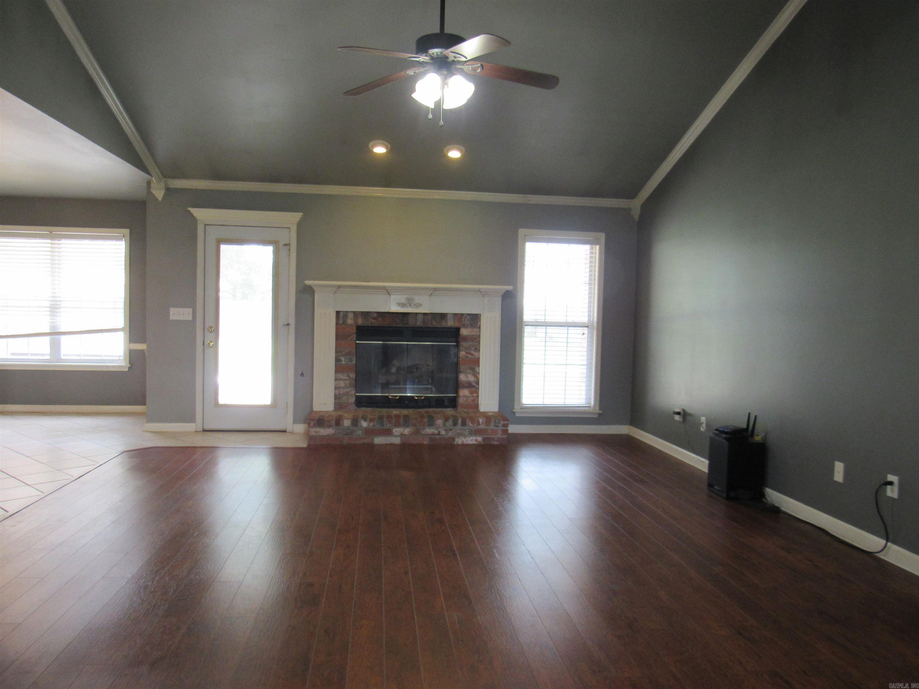 16 Emerald Cir Property Photo 6