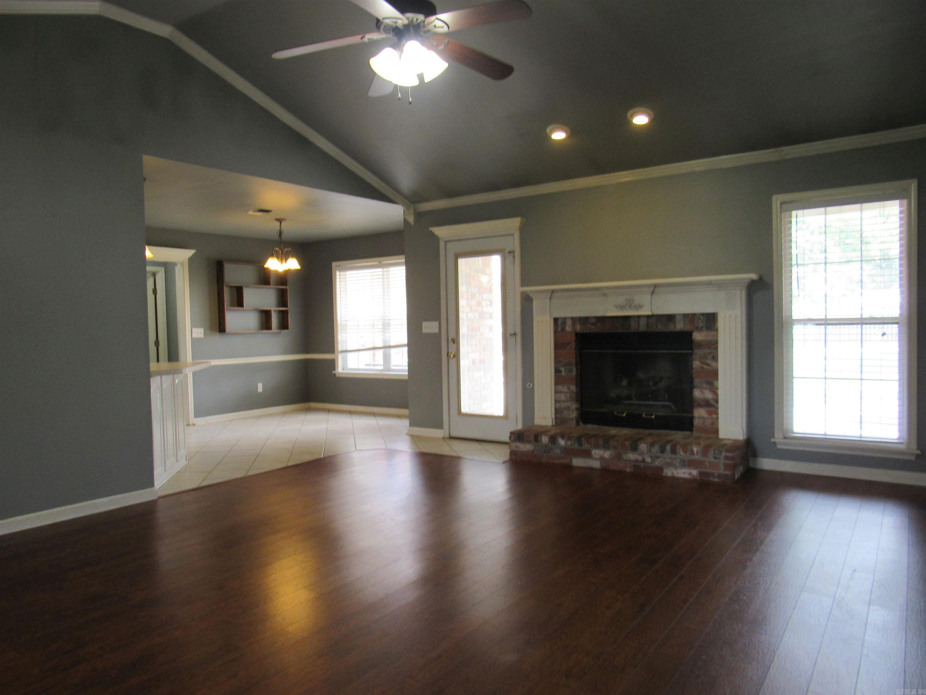 16 Emerald Cir Property Photo 7