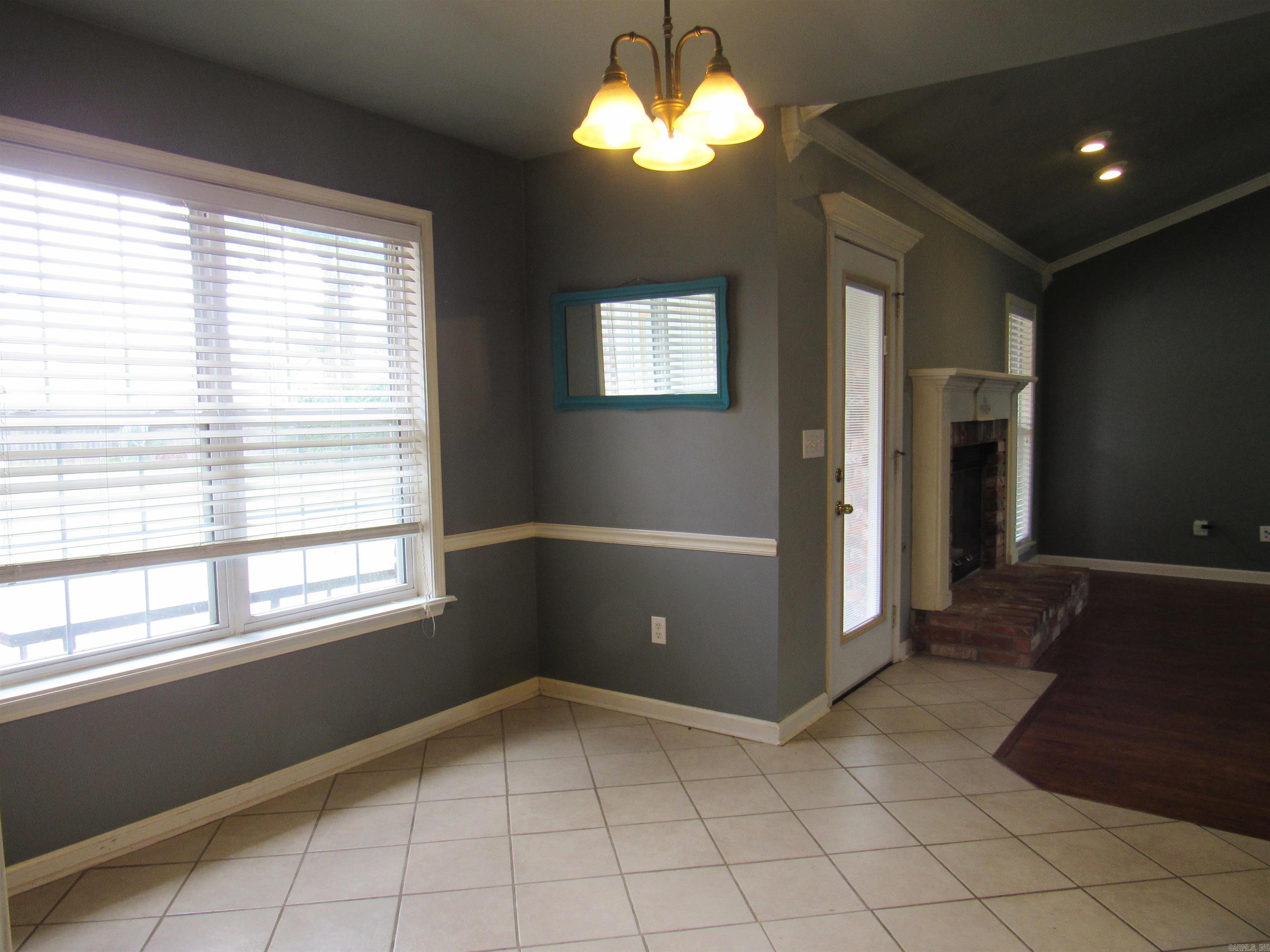 16 Emerald Cir Property Photo 9