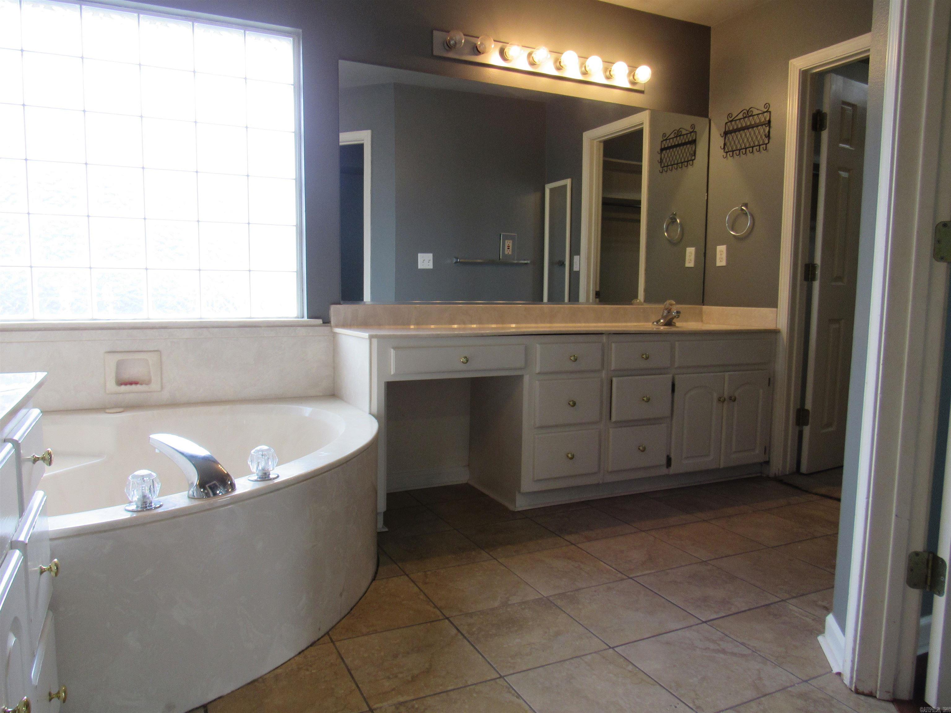 16 Emerald Cir Property Photo 26