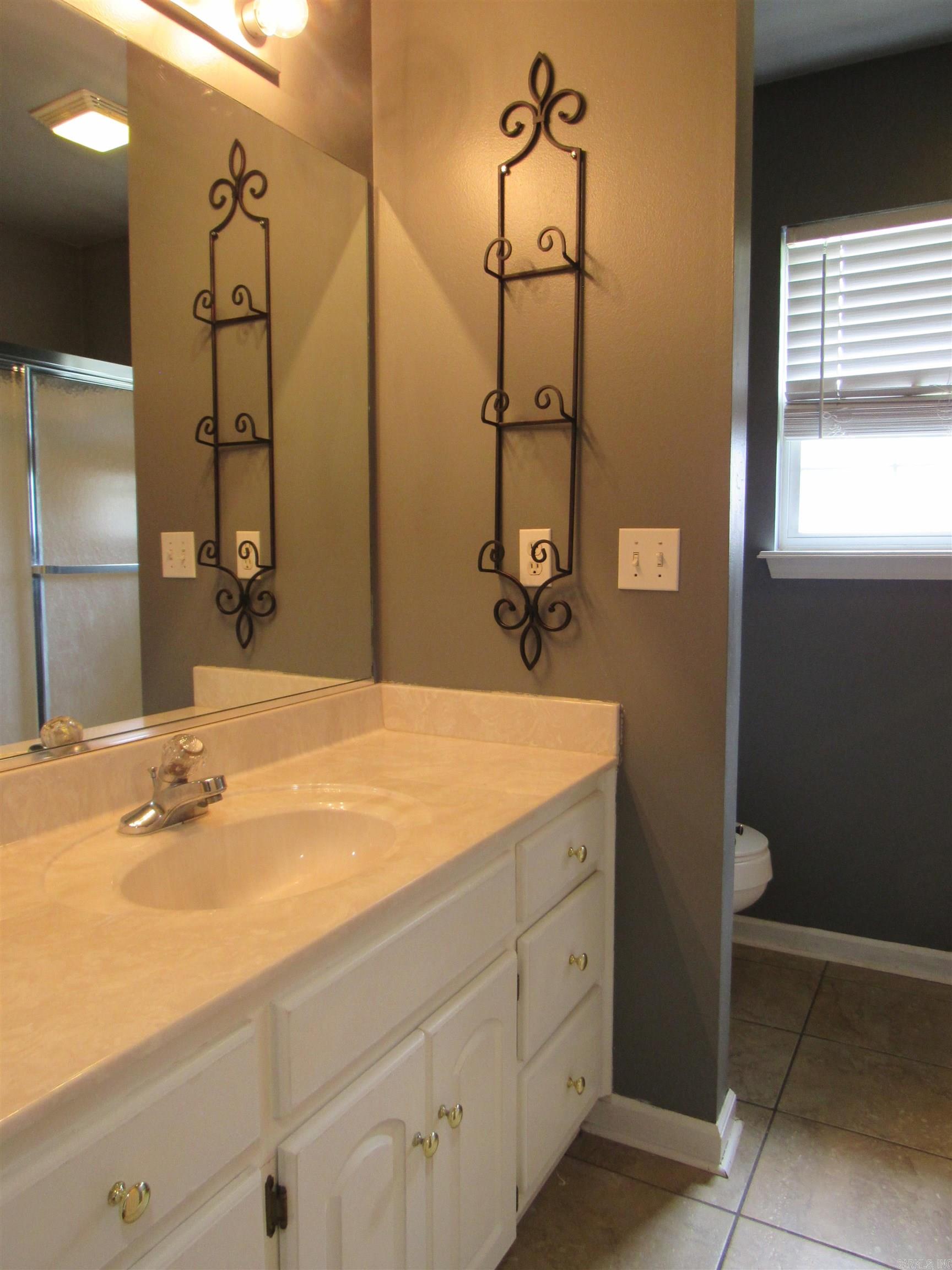 16 Emerald Cir Property Photo 34