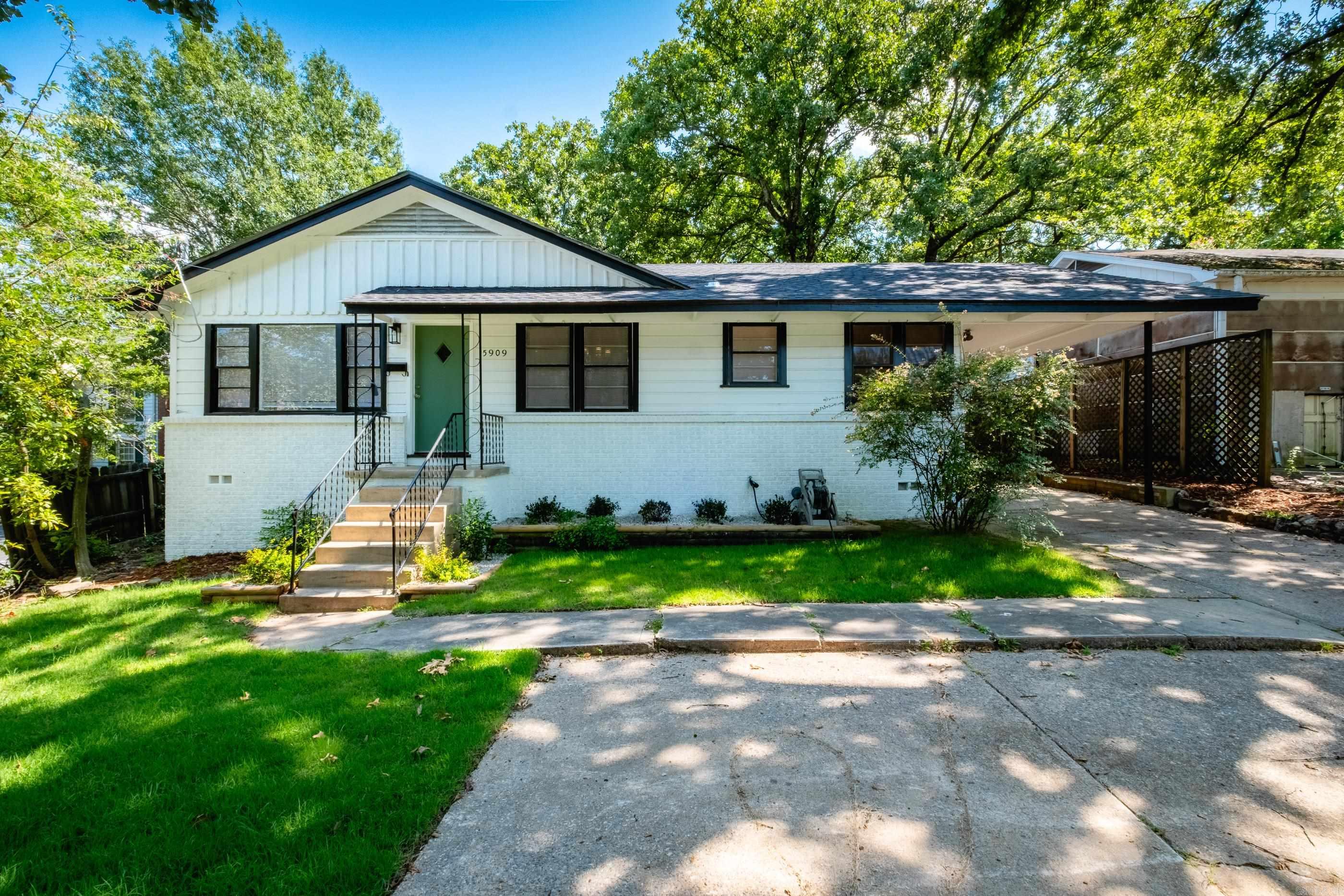 5909 Lee Avenue Property Photo 2
