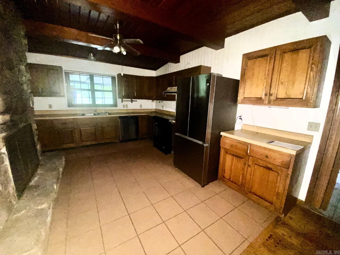 38 Utah Drive Property Photo 2