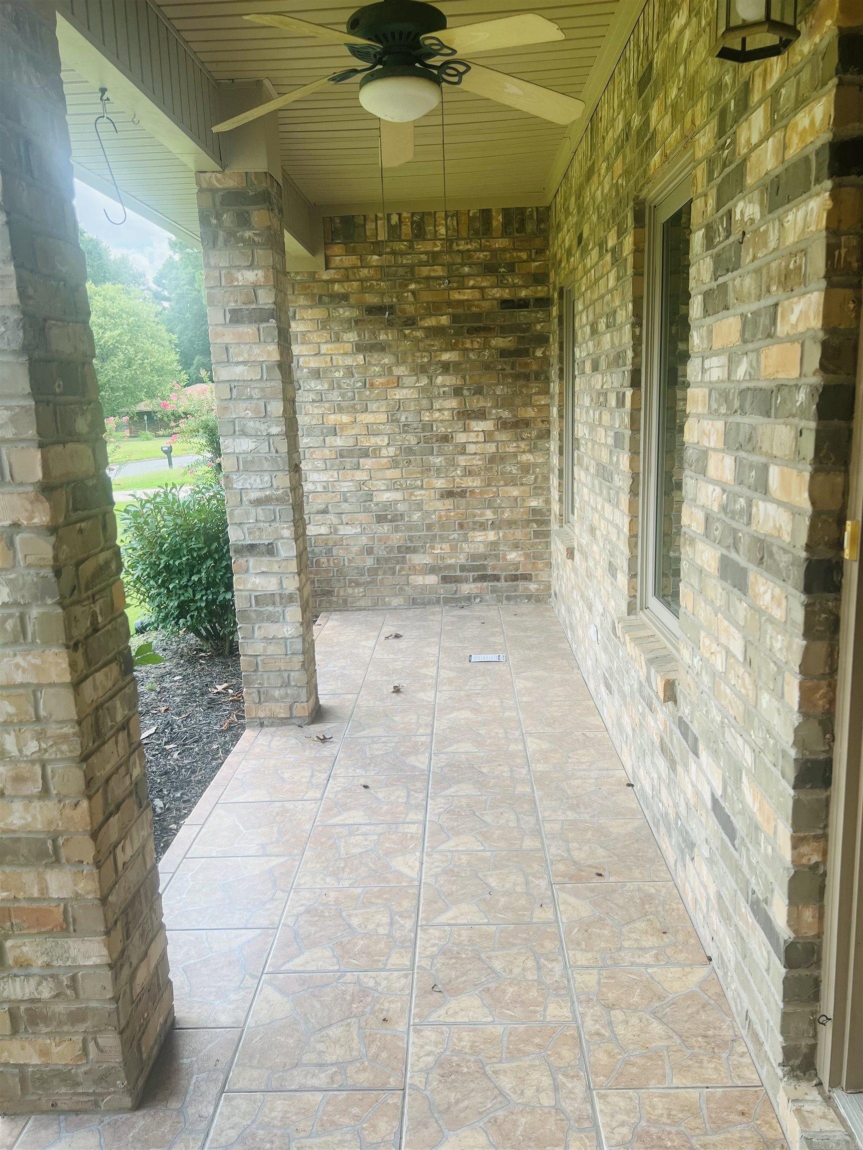 2212 Richmond Drive Property Photo 5