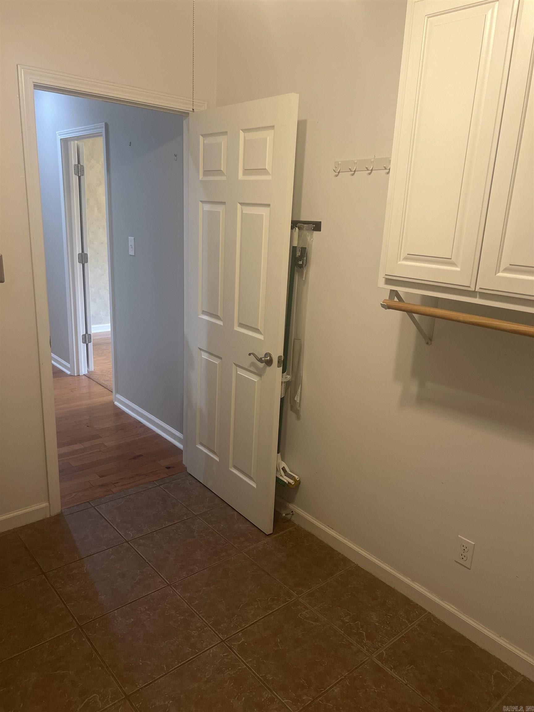 2212 Richmond Drive Property Photo 8