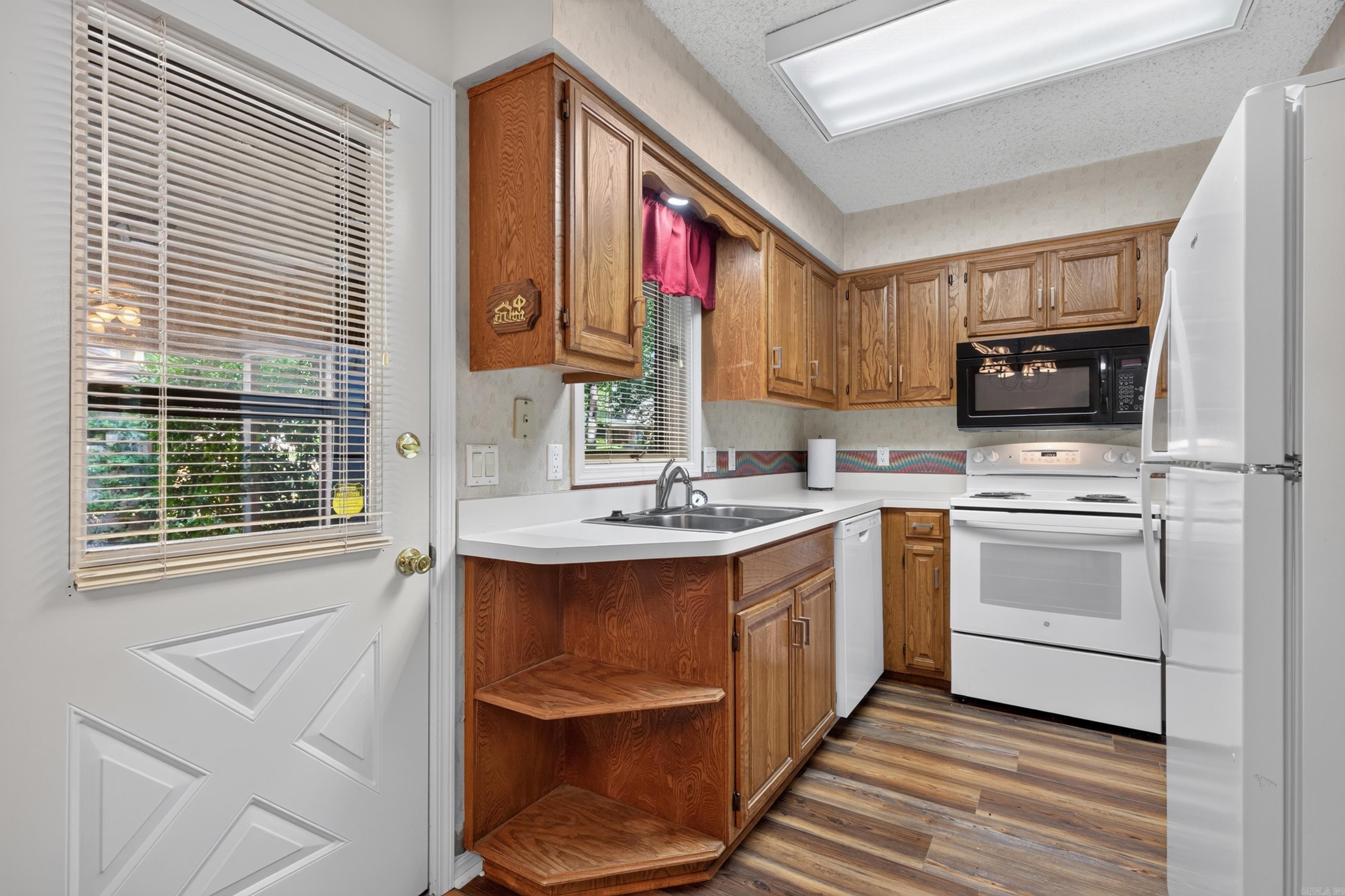 9 Turquesa Place Property Photo 6