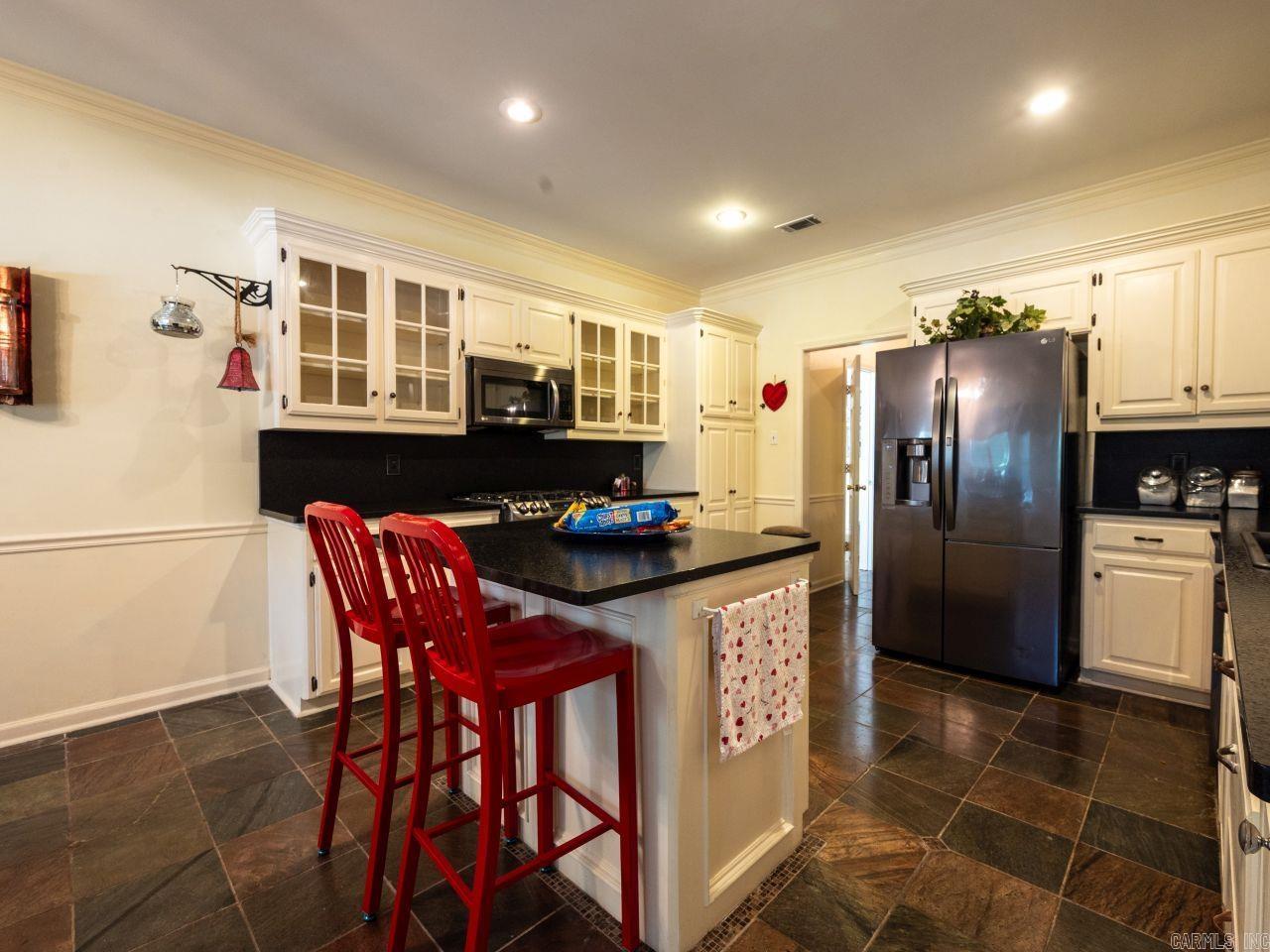 43 Rocky Valley Cove Property Photo 5