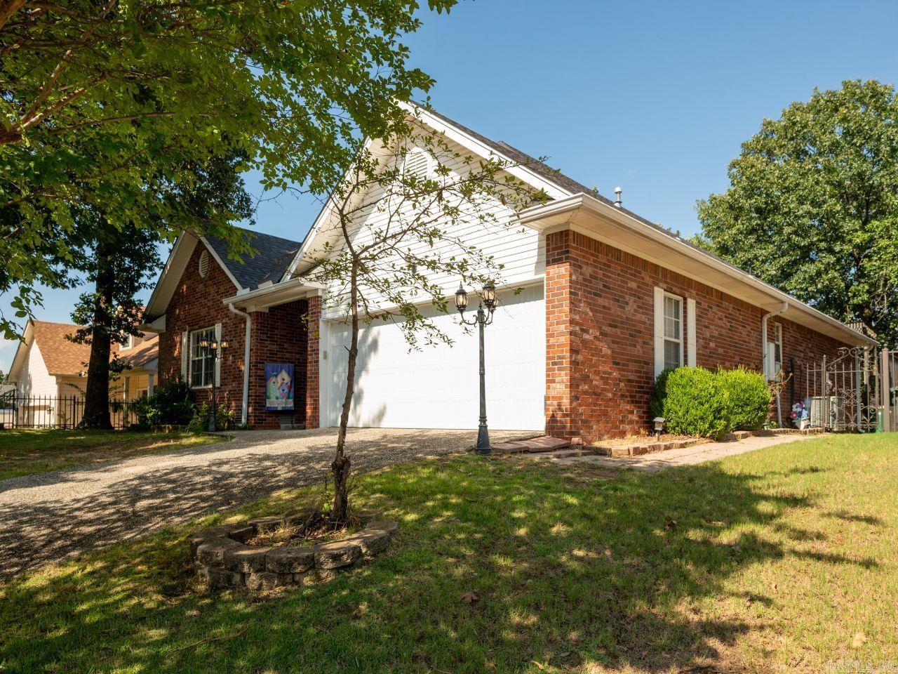 43 Rocky Valley Cove Property Photo 13