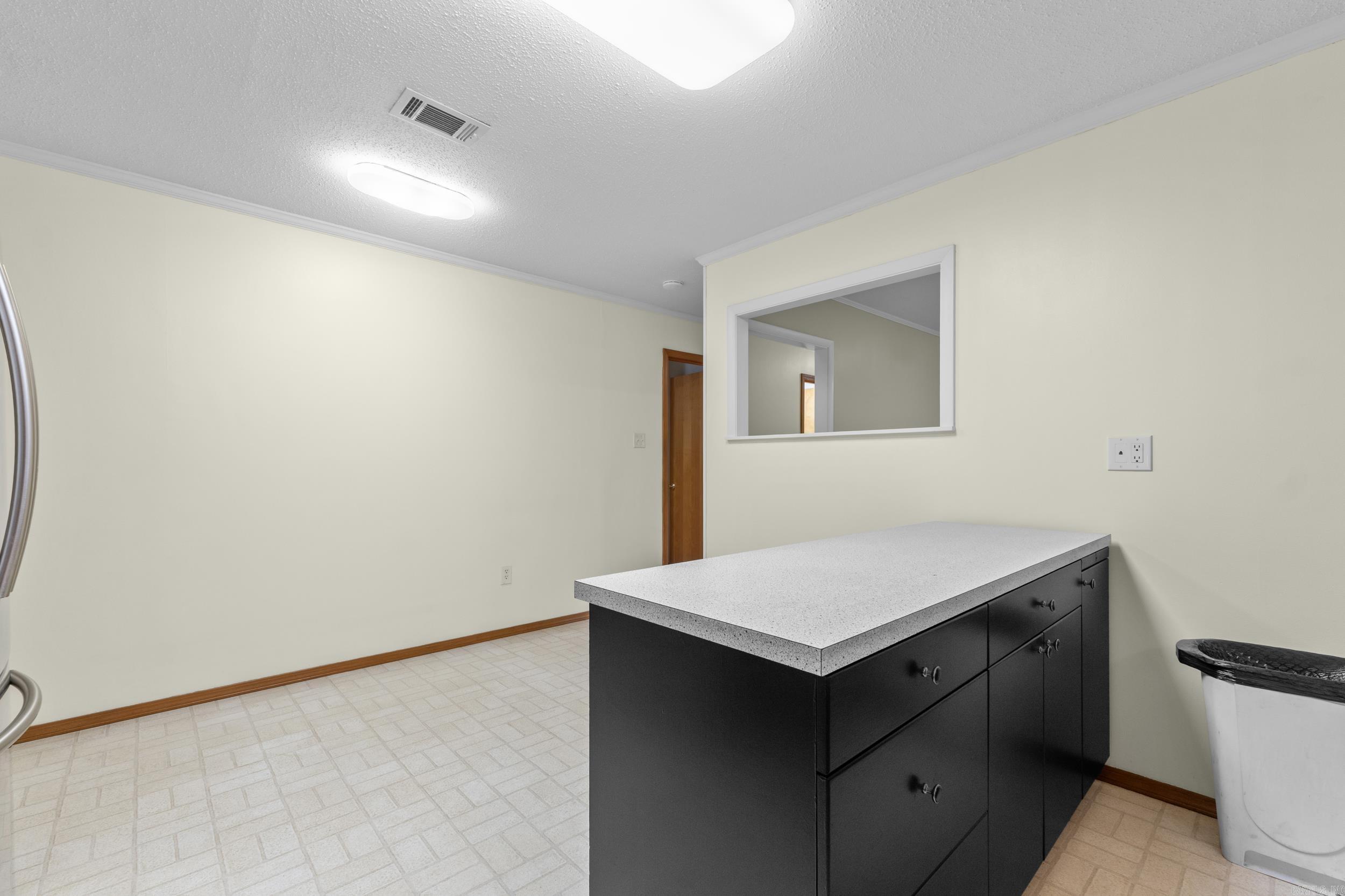 91 E Main Street Property Photo 11
