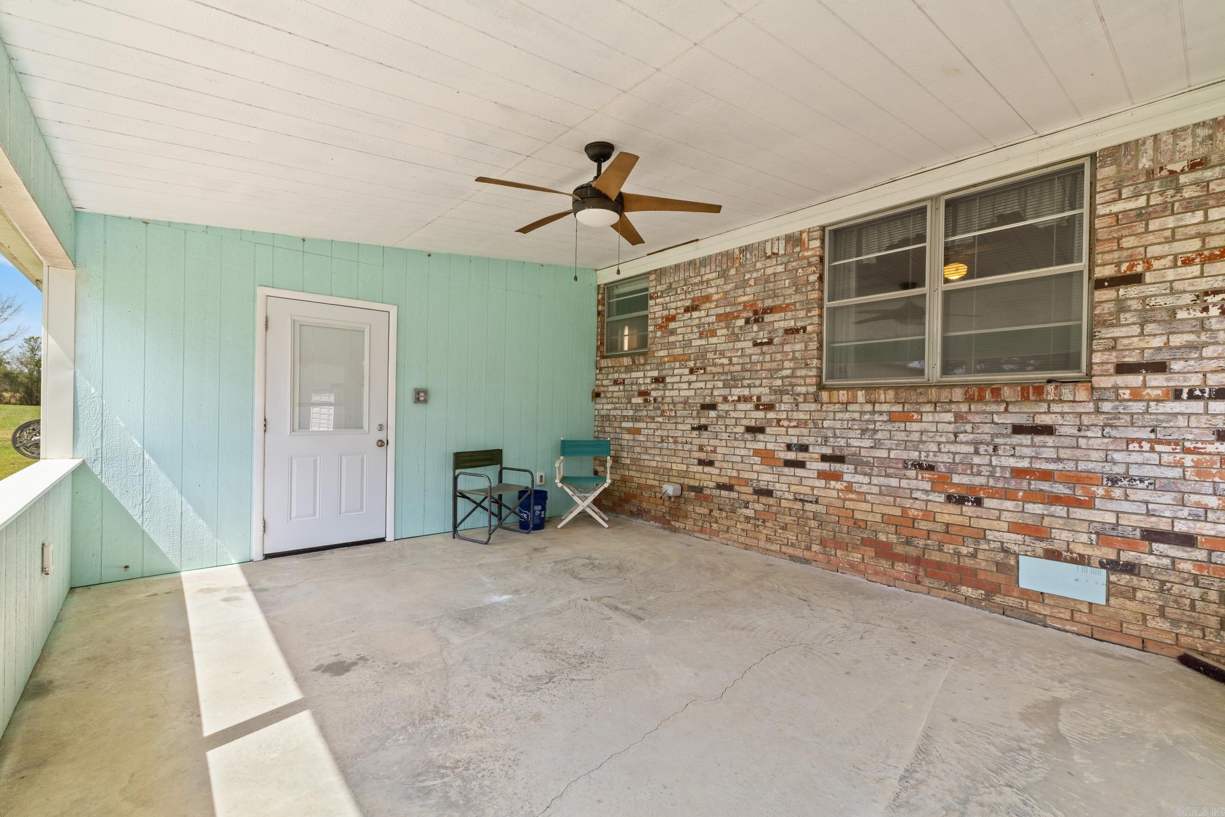91 E Main Street Property Photo 33