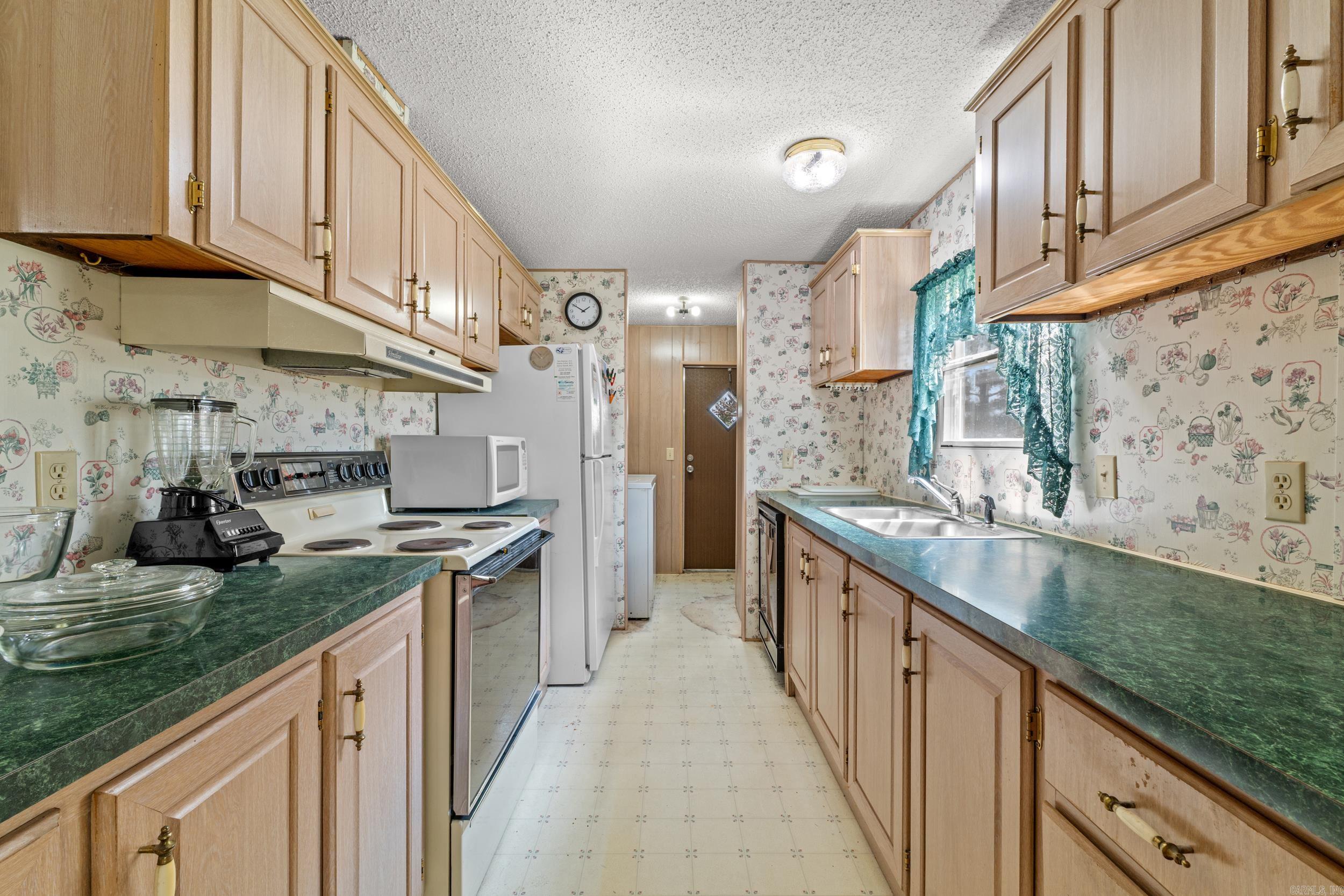 91 E Main Street Property Photo 48