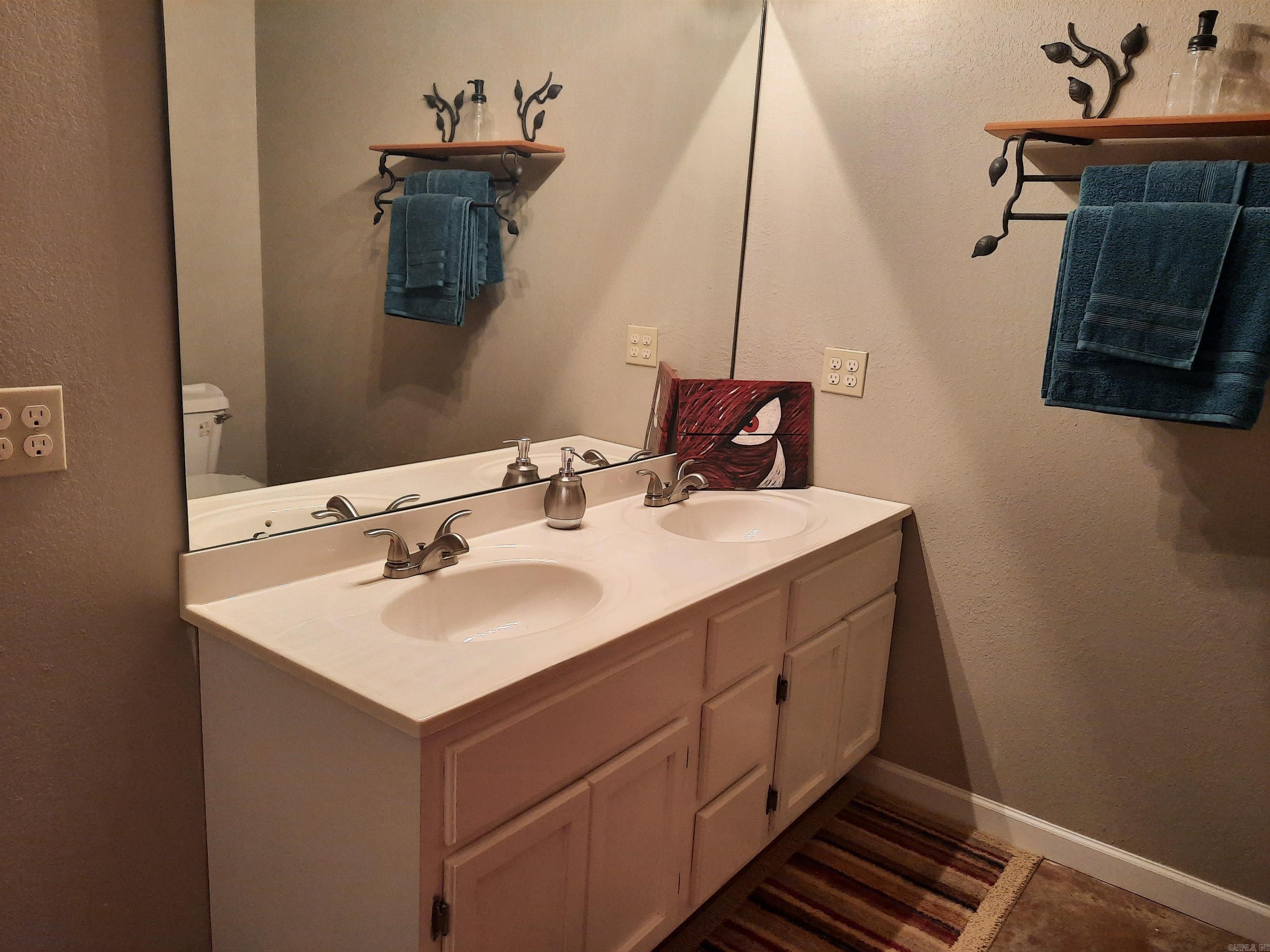 181 Country Charm Property Photo 30
