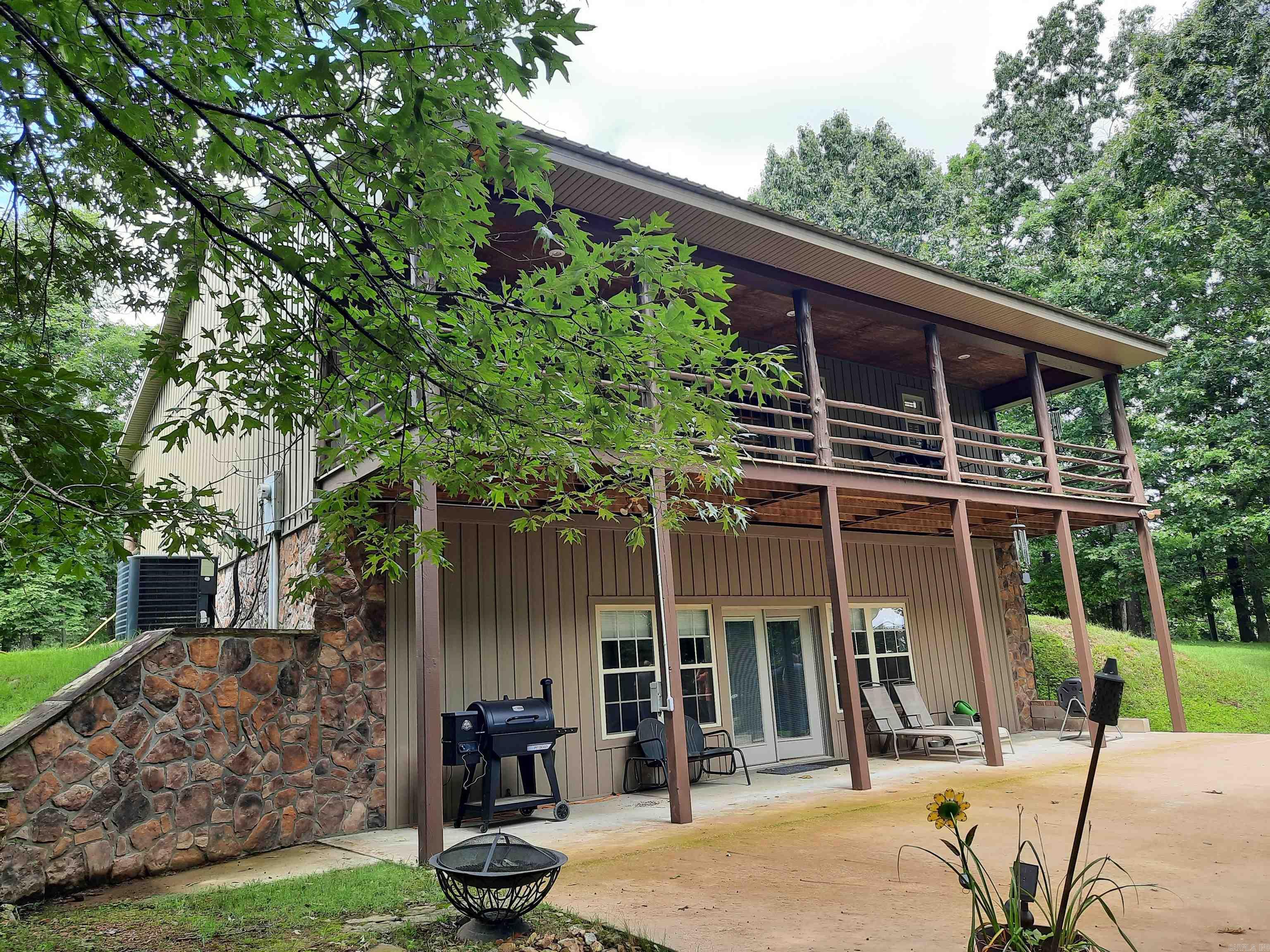 181 Country Charm Property Photo 40