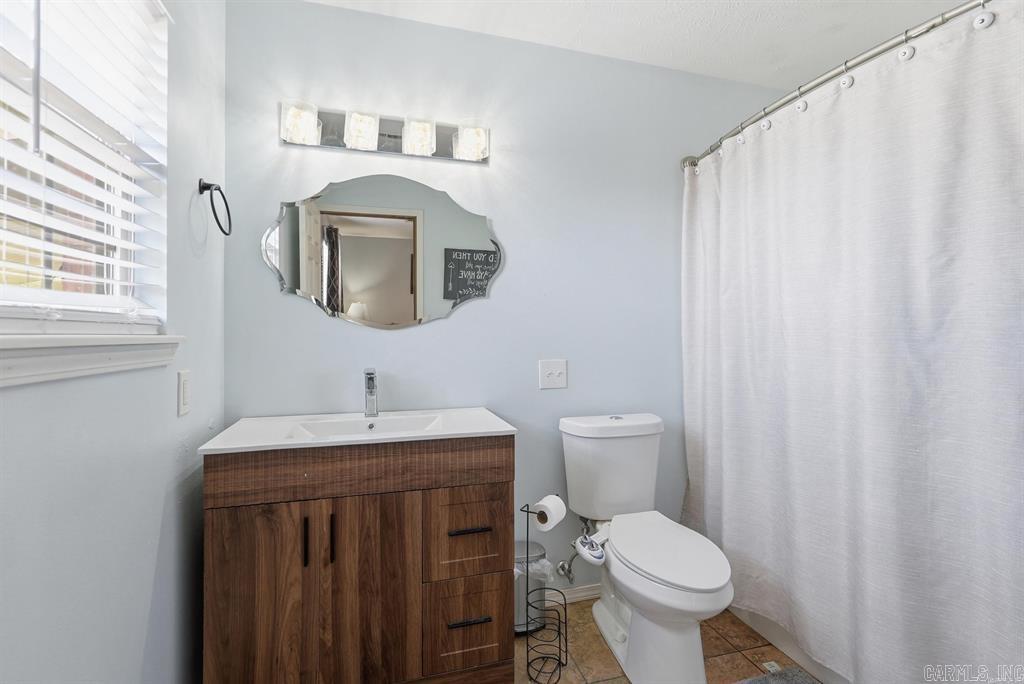 3 Joshua Circle Property Photo 13