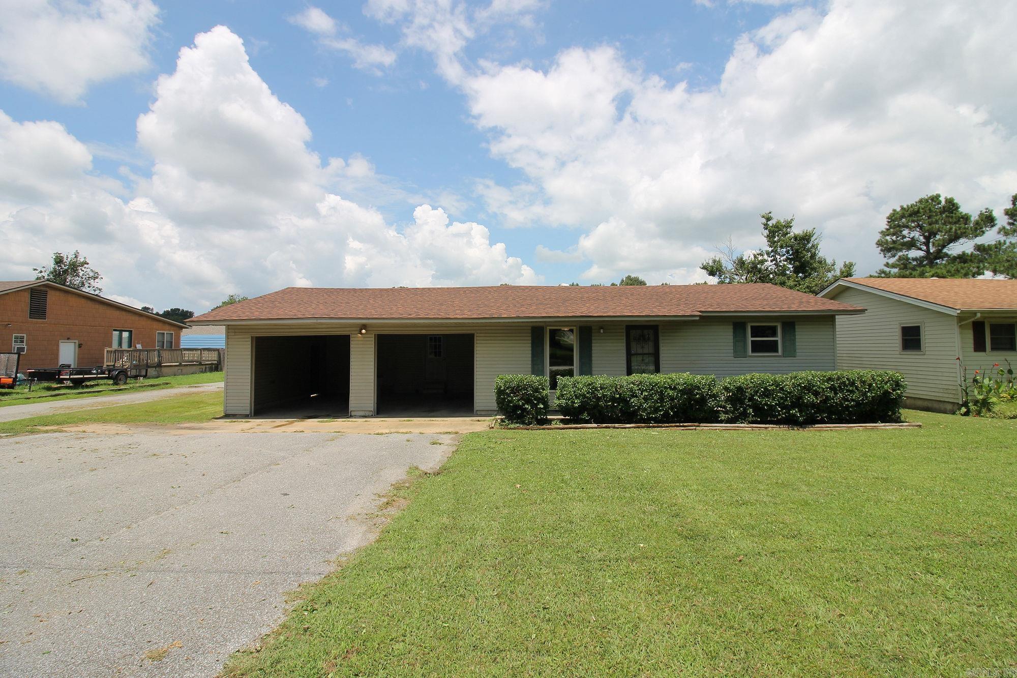 1301 Roberts Dr. Property Photo 1