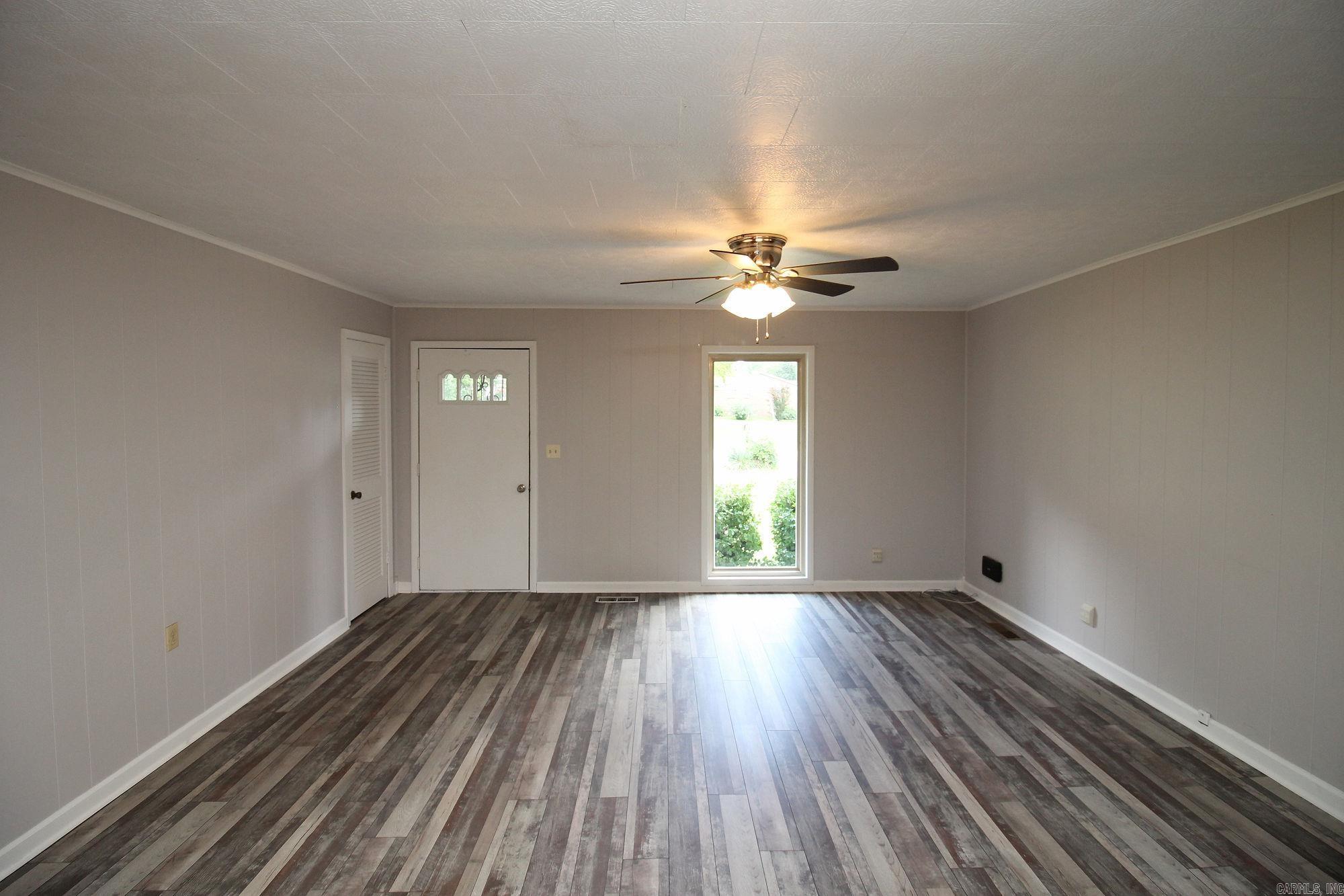 1301 Roberts Dr. Property Photo 7