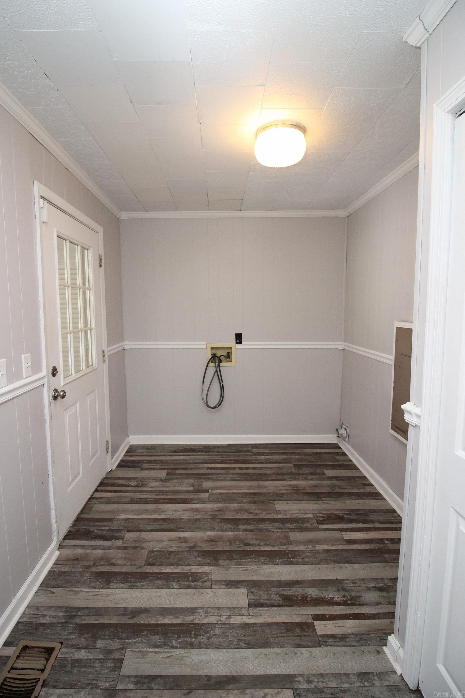 1301 Roberts Dr. Property Photo 14