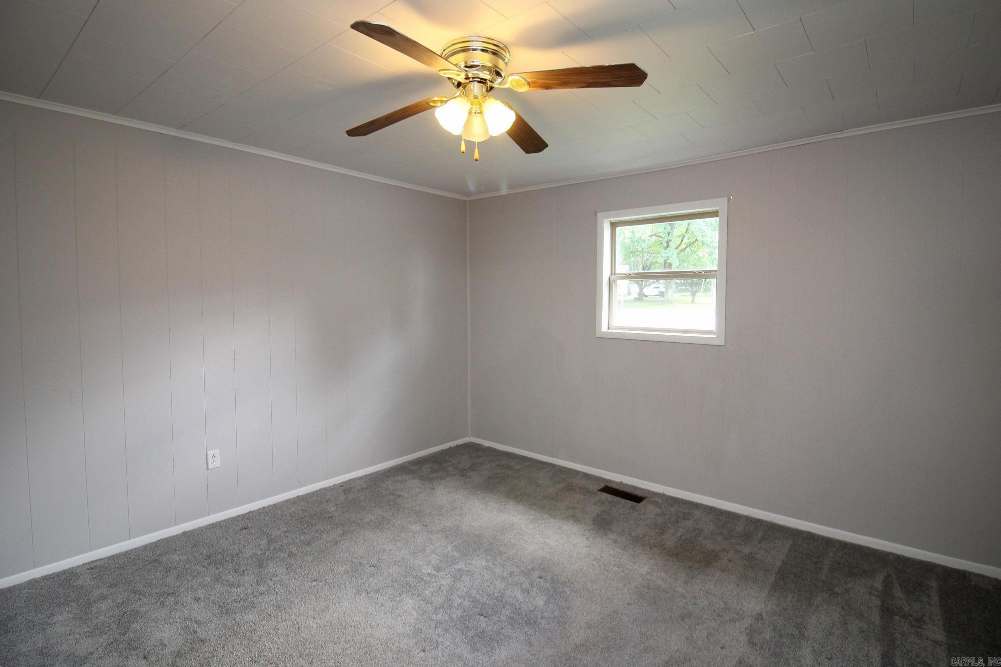 1301 Roberts Dr. Property Photo 15