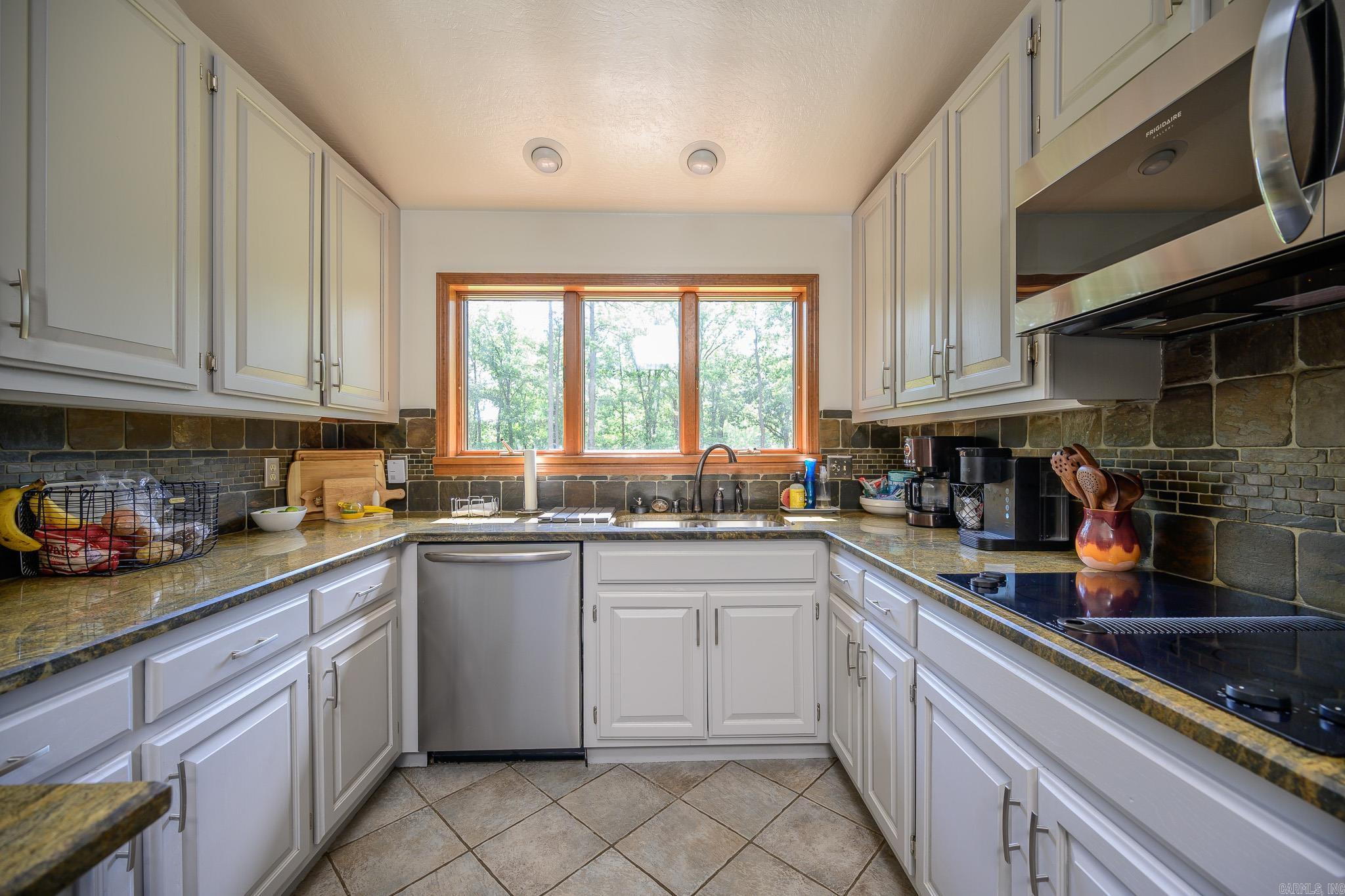 1502 S Eve St Property Photo 16
