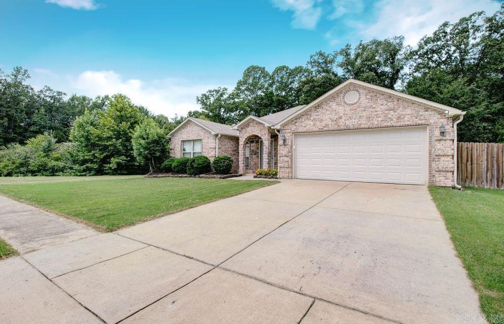 1204 Crossing Loop Property Photo 4